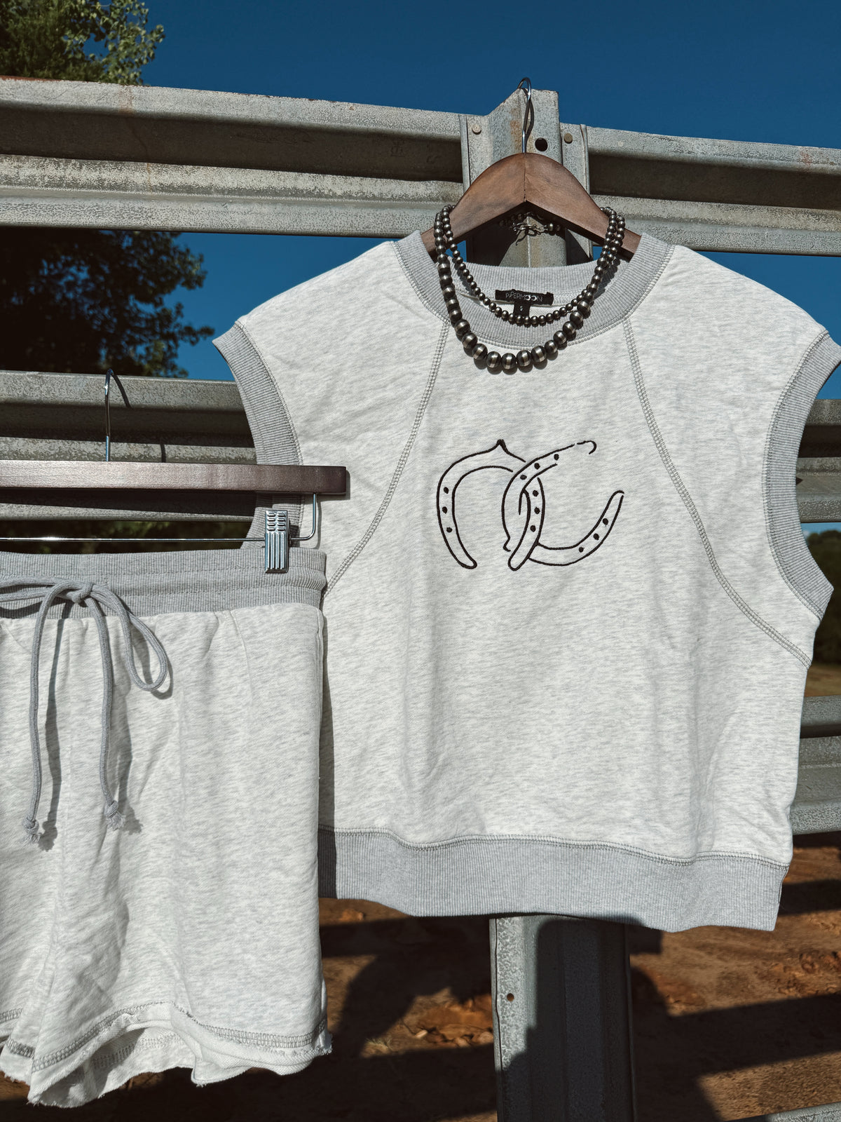 The Horseshoe Set - Exclusive