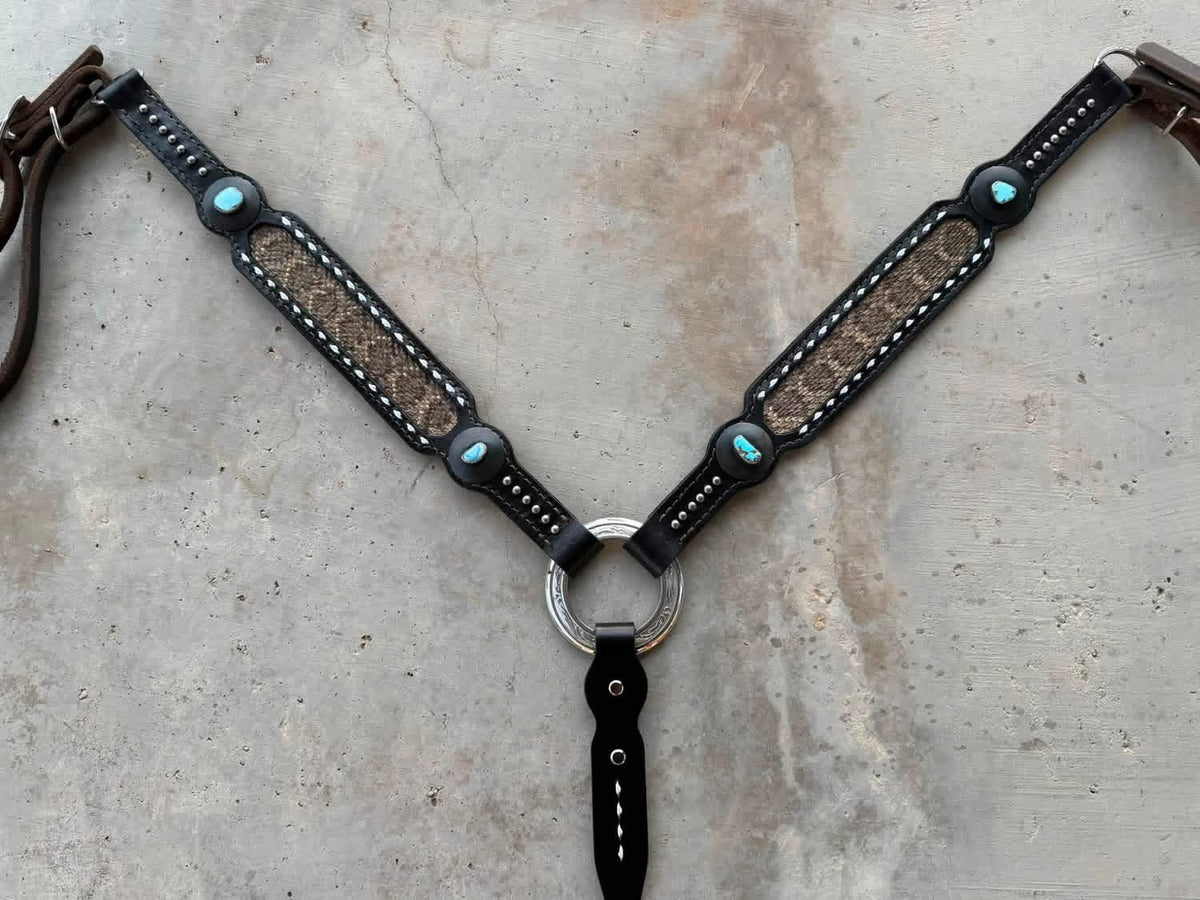 The Stoney Breast Collar