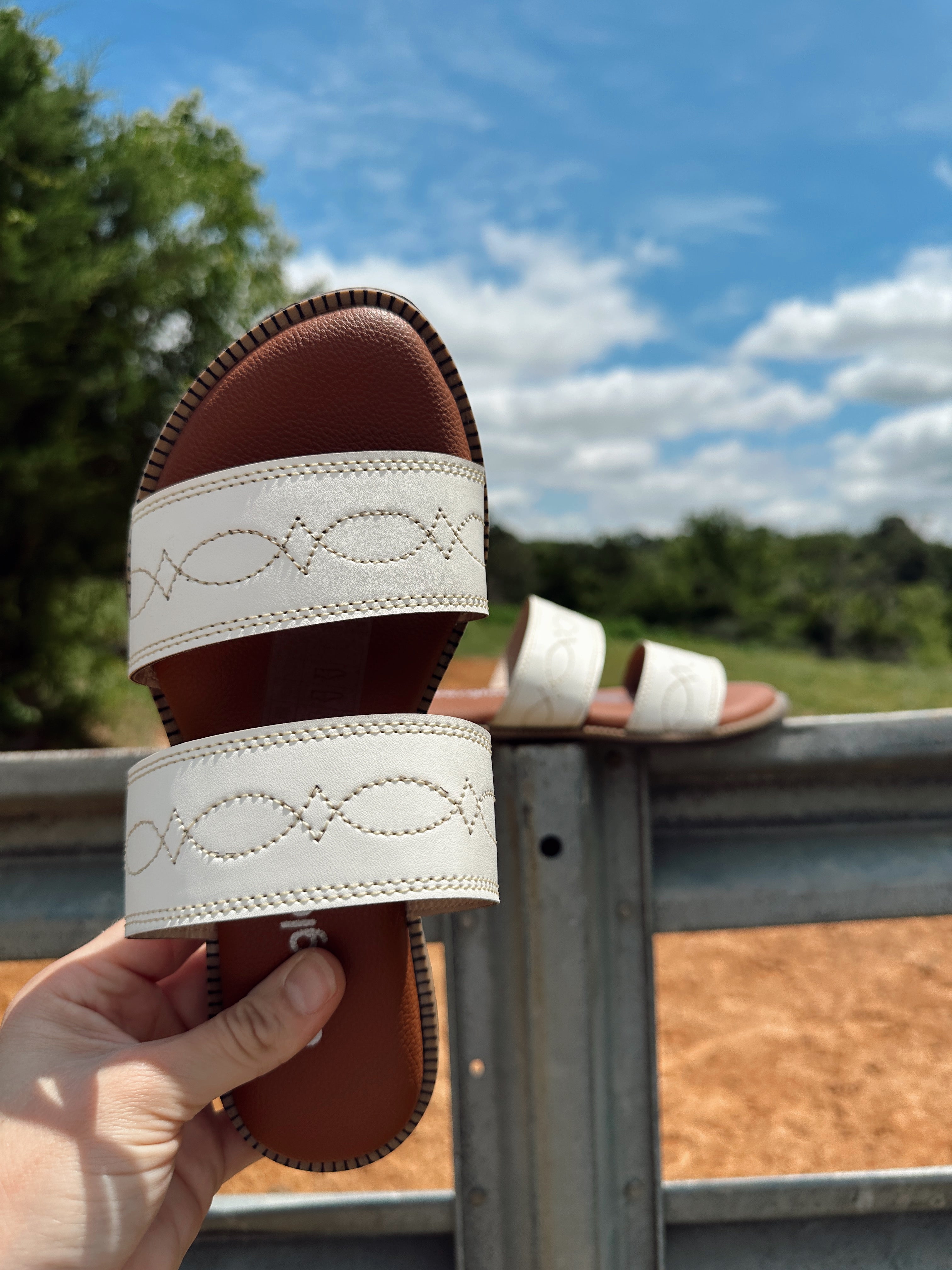 The Boot Stitch Sandals - Cream