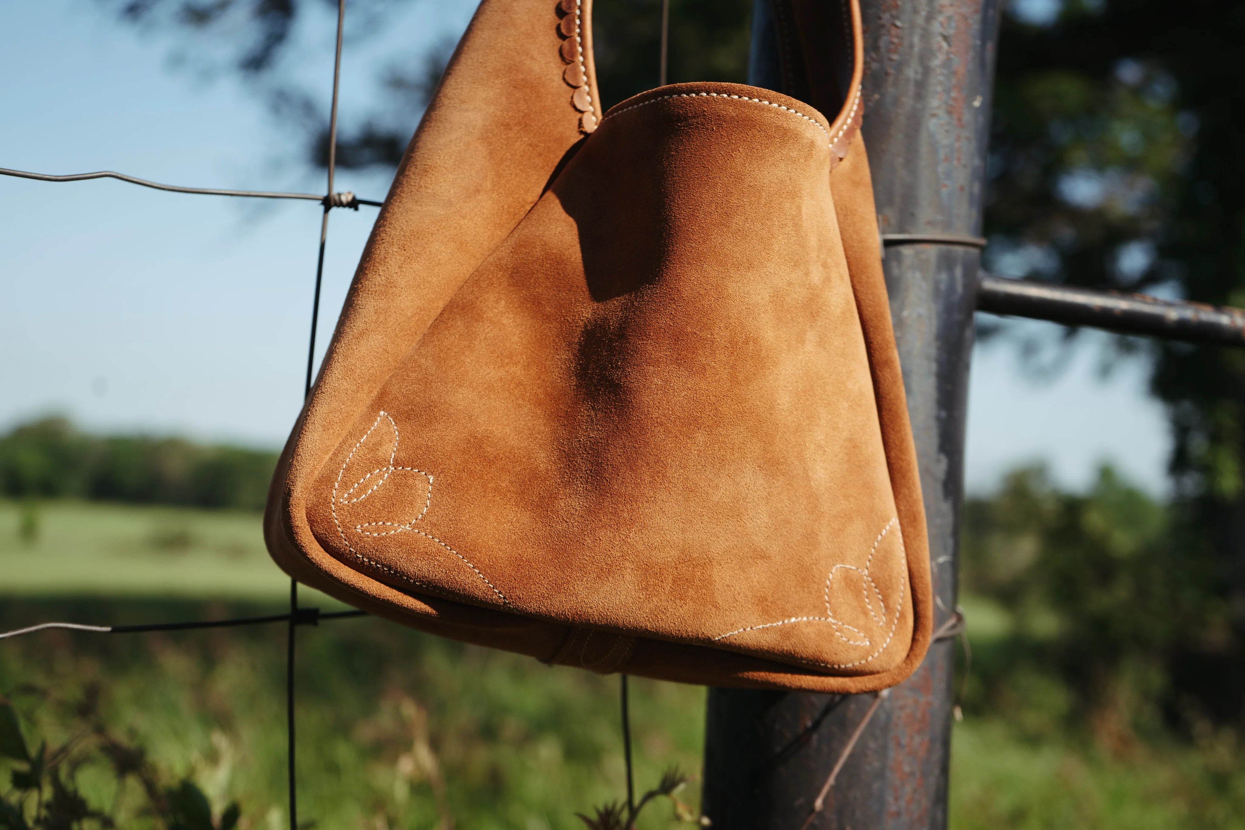 The Maddog Leather Hobo Purse - Camel