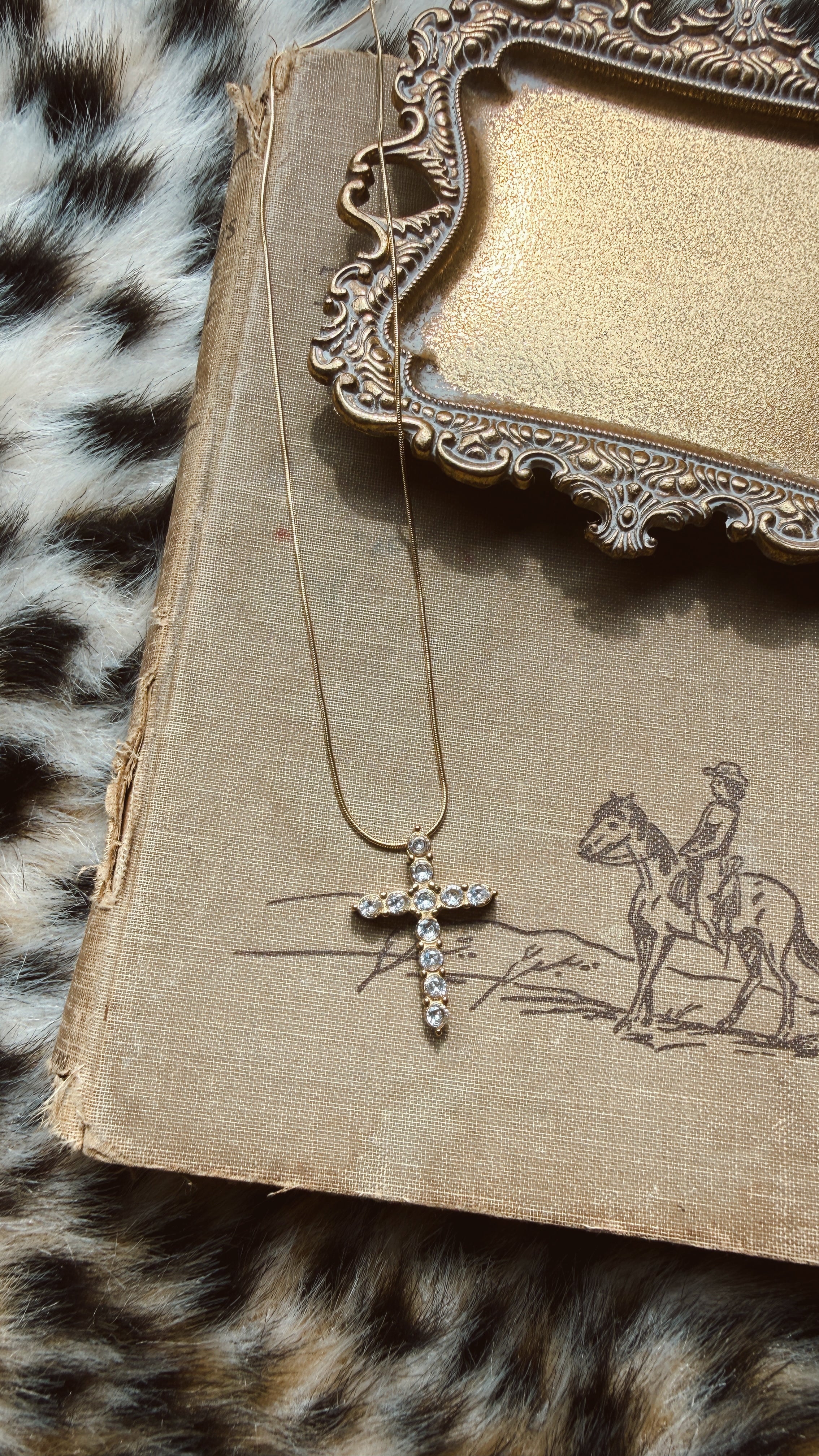 The Cross Necklace XL