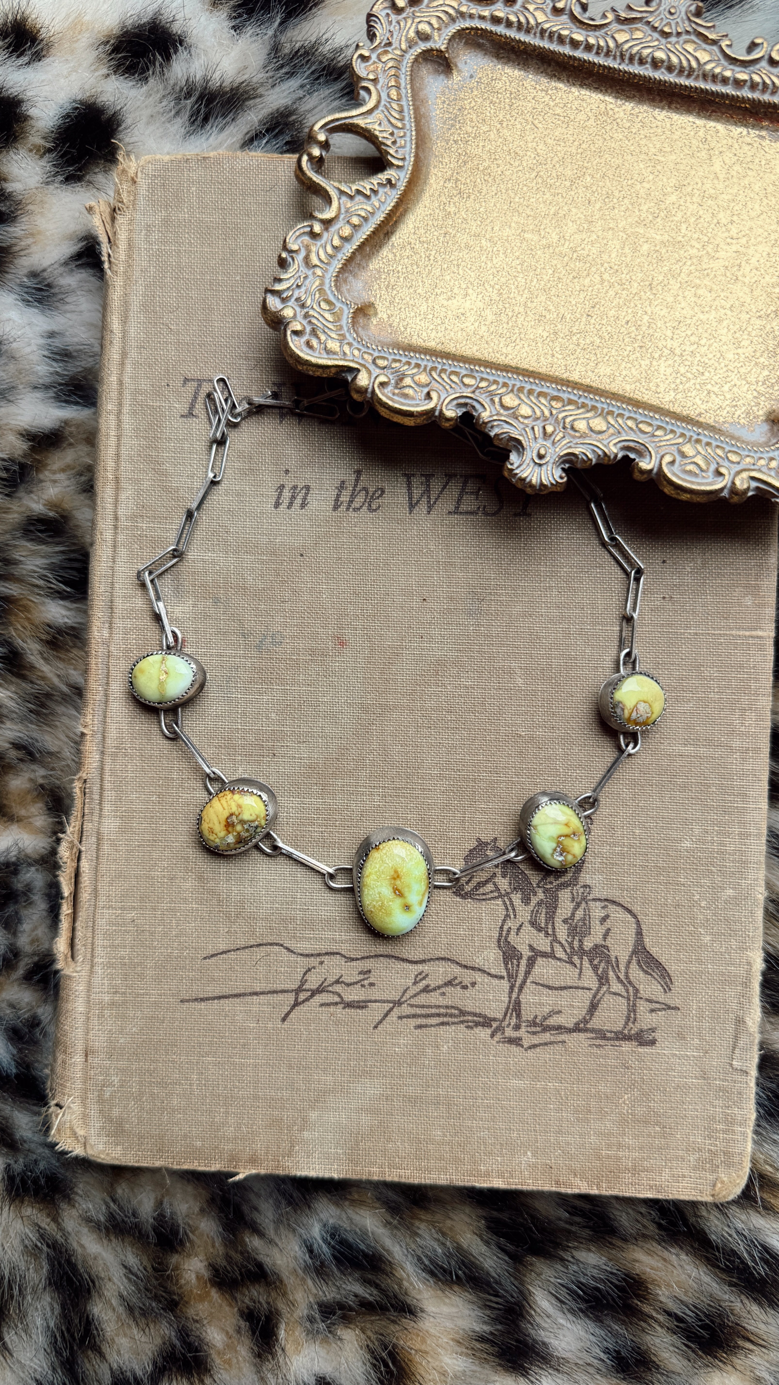 The Palomino Choker