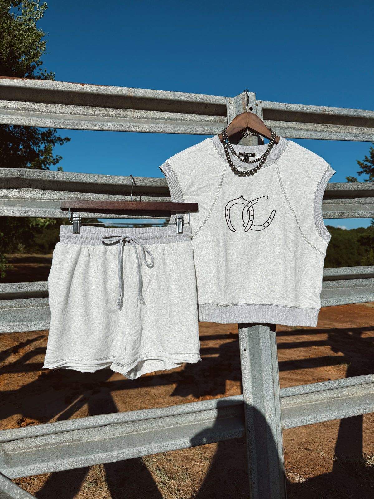 The Horseshoe Set - Exclusive