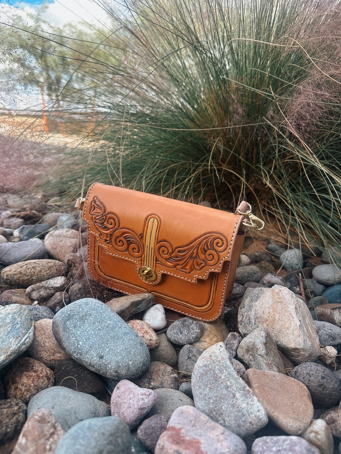 The Maddog Leather Waverly Purse
