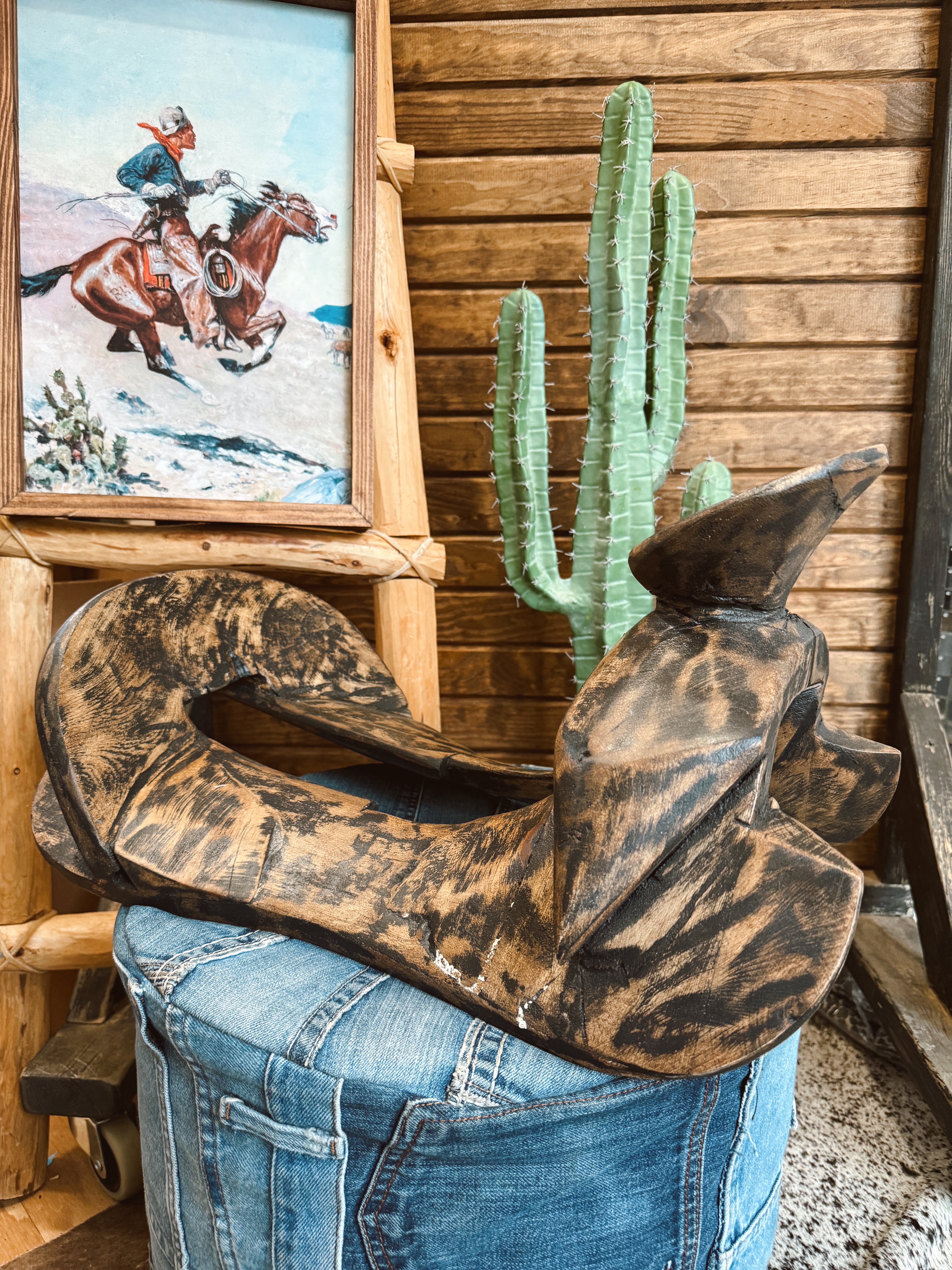 The Saddle Tree - wood