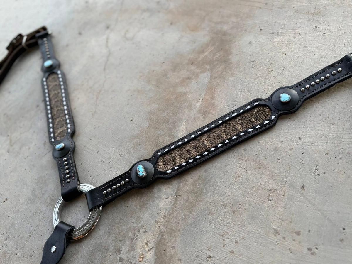 The Stoney Breast Collar