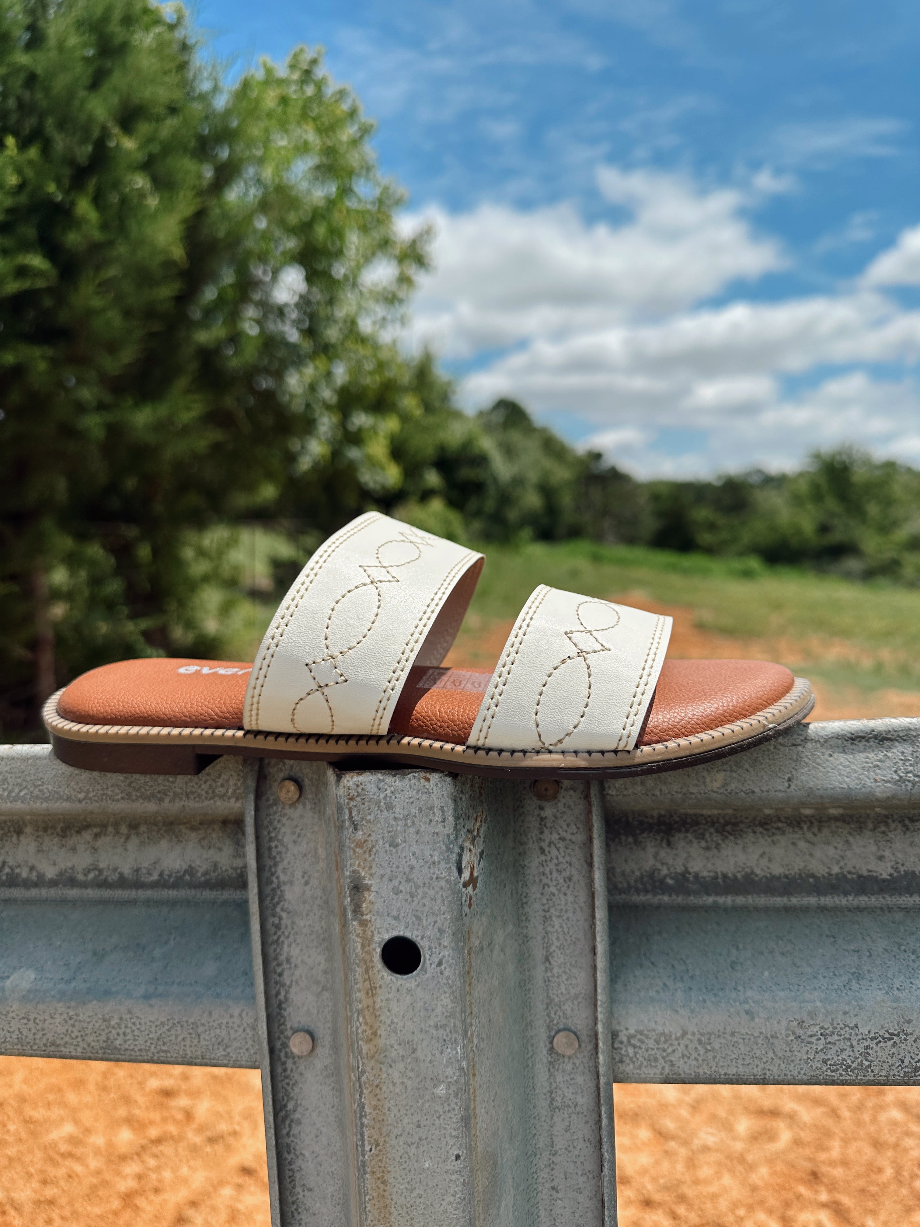 The Boot Stitch Sandals - Cream