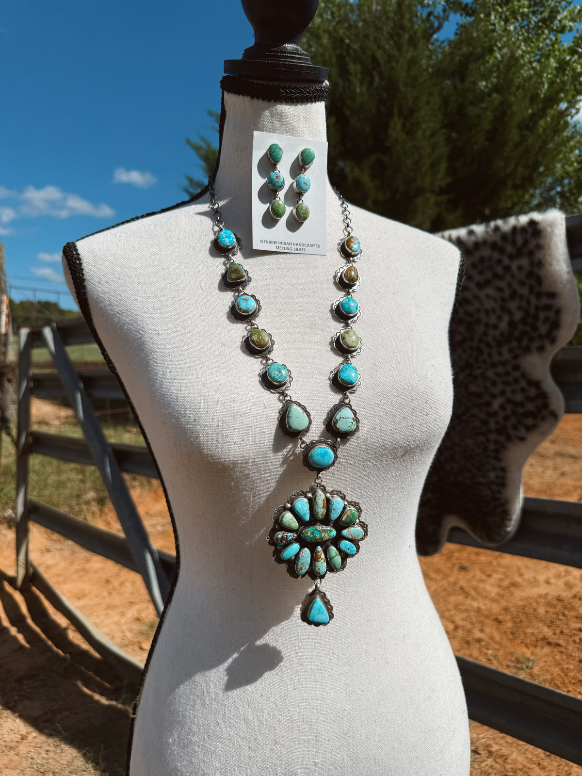 The Lowry Lariat Necklace Set