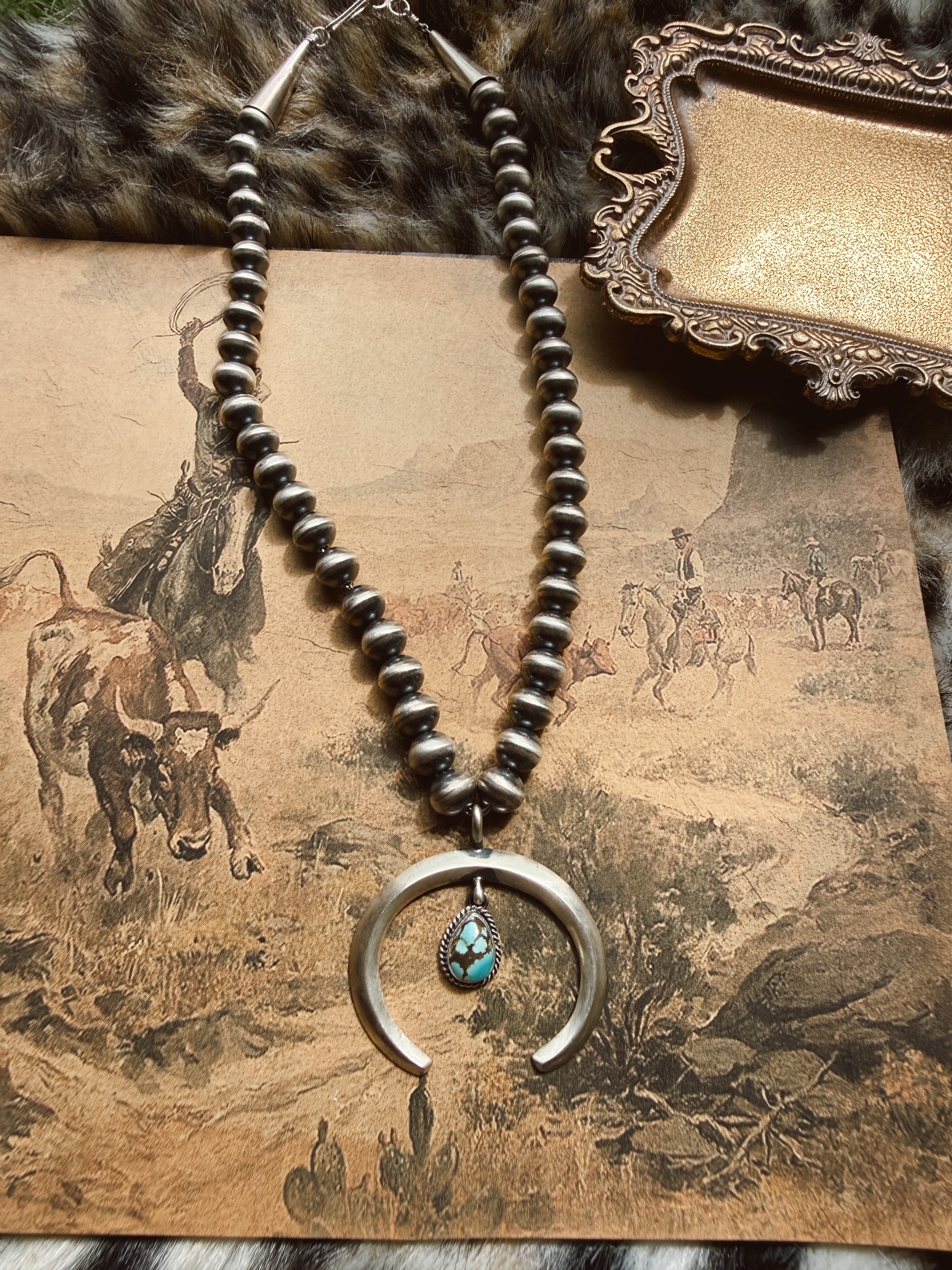 The Janey Naja Necklace