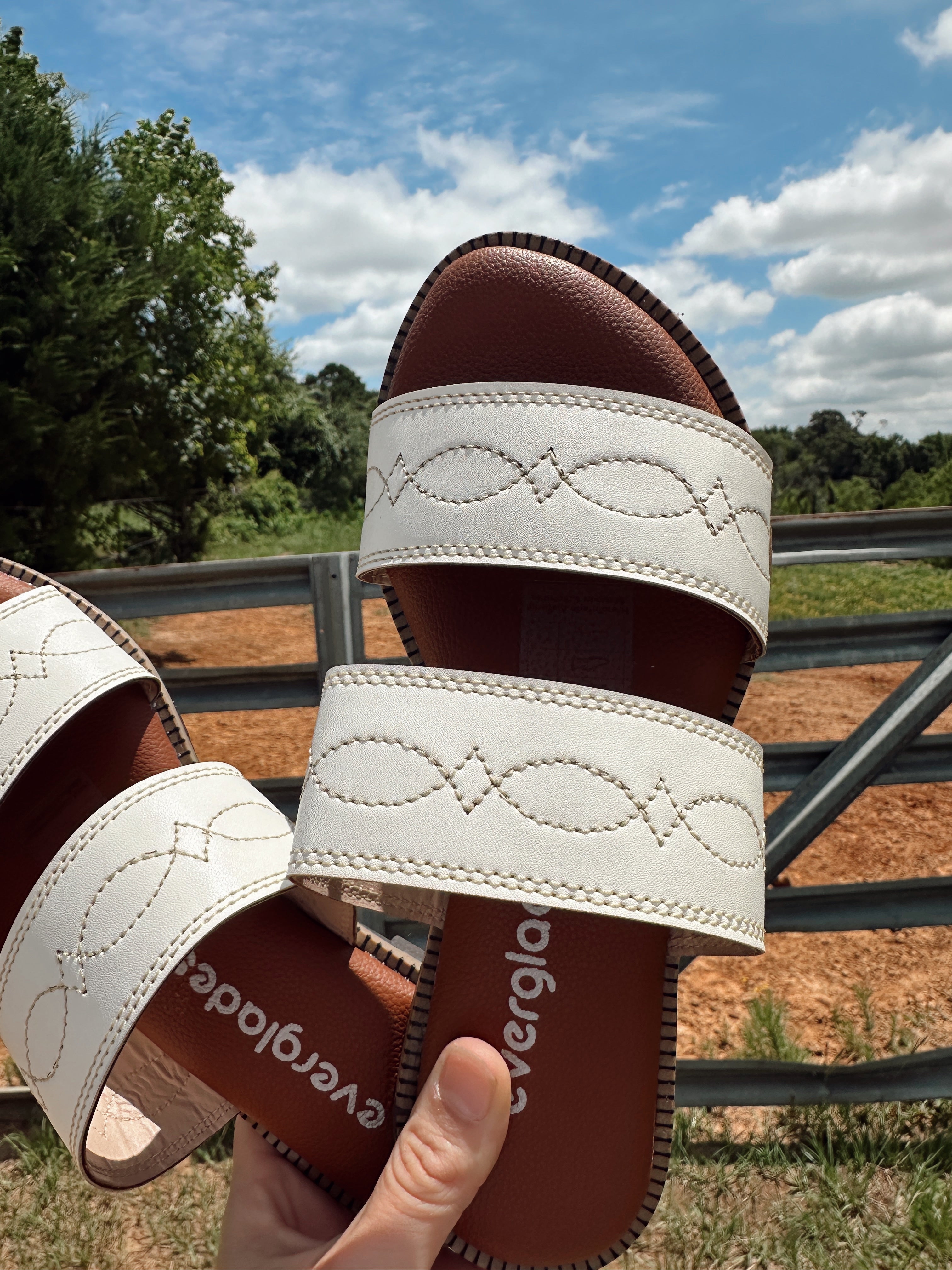 The Boot Stitch Sandals - Cream