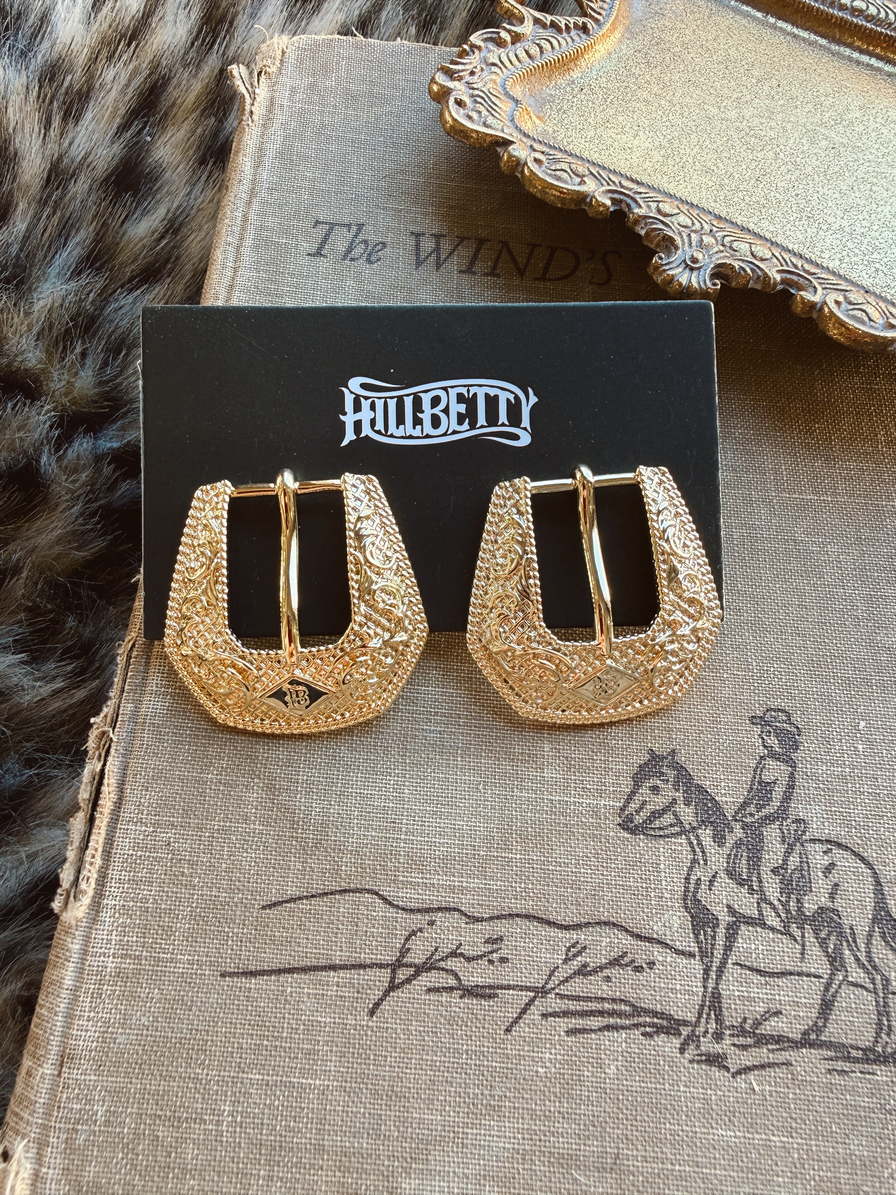 The Hillbetty Buckle Earrings - Mini