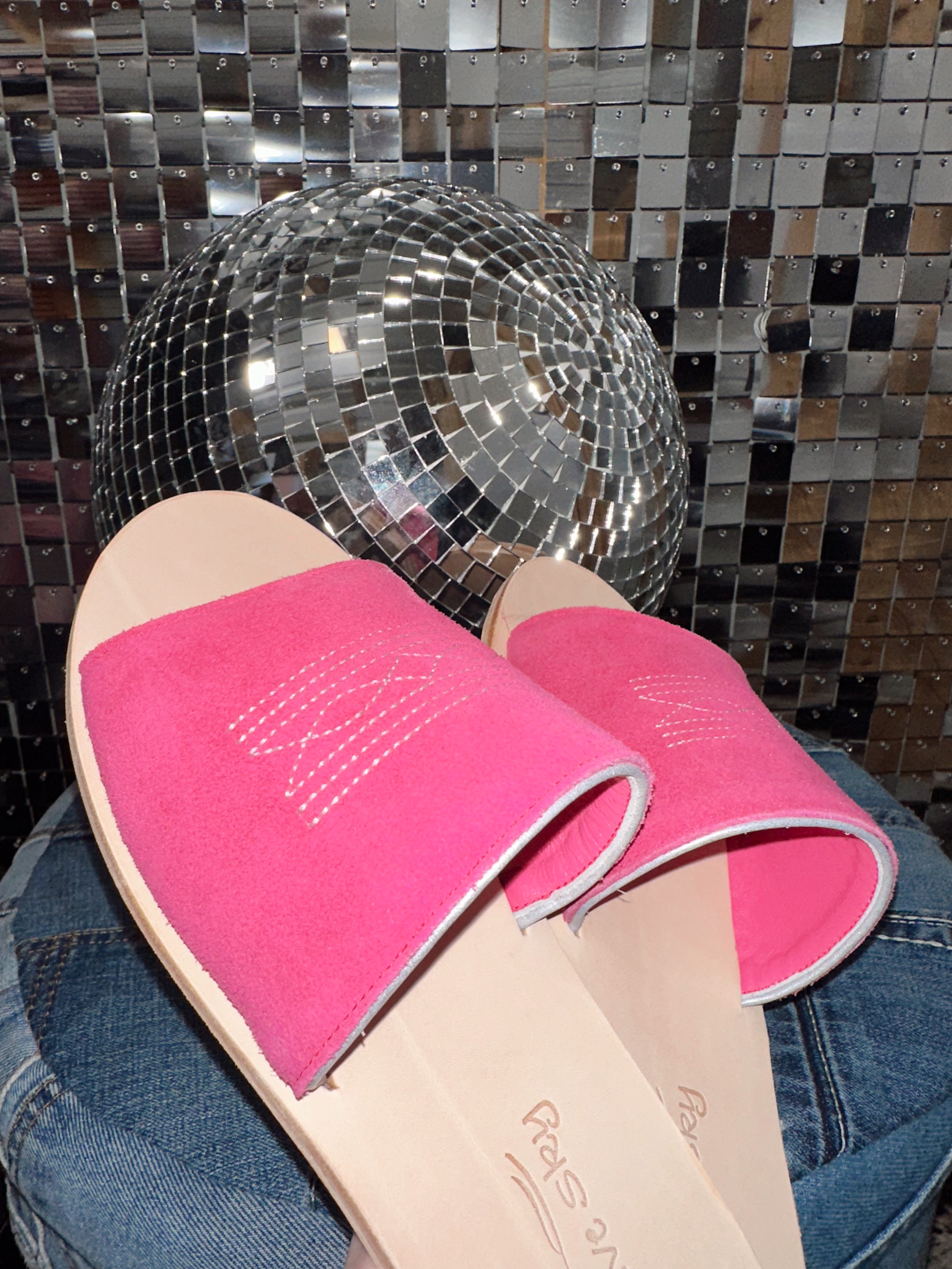 The Boot Stitch Pink Rough Out Sandals size 10