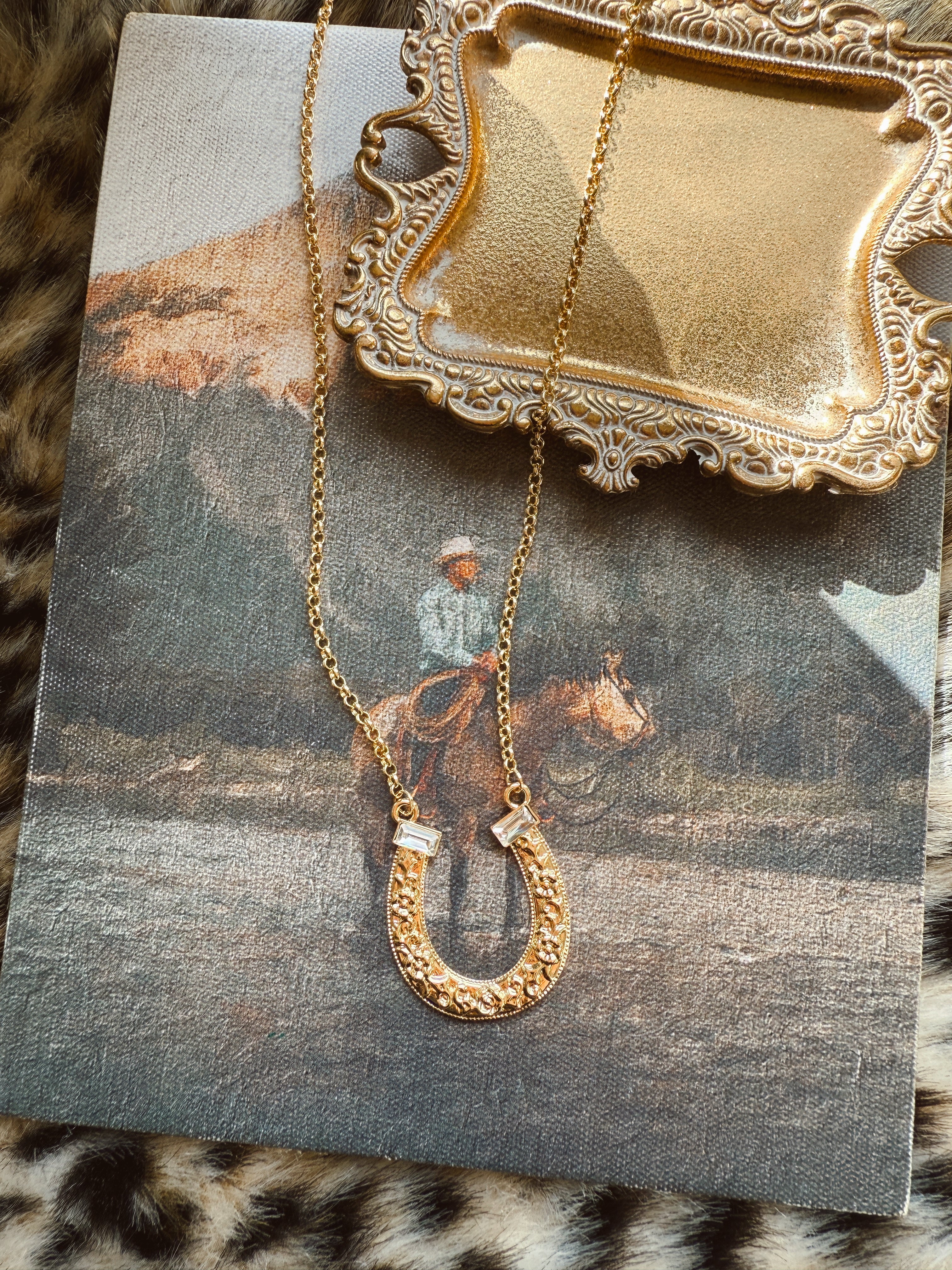 The Horseshoe Necklace