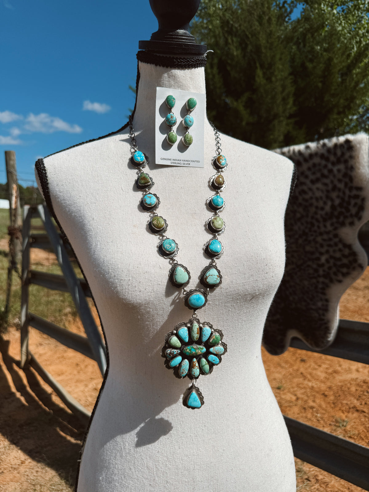 The Lowry Lariat Necklace Set