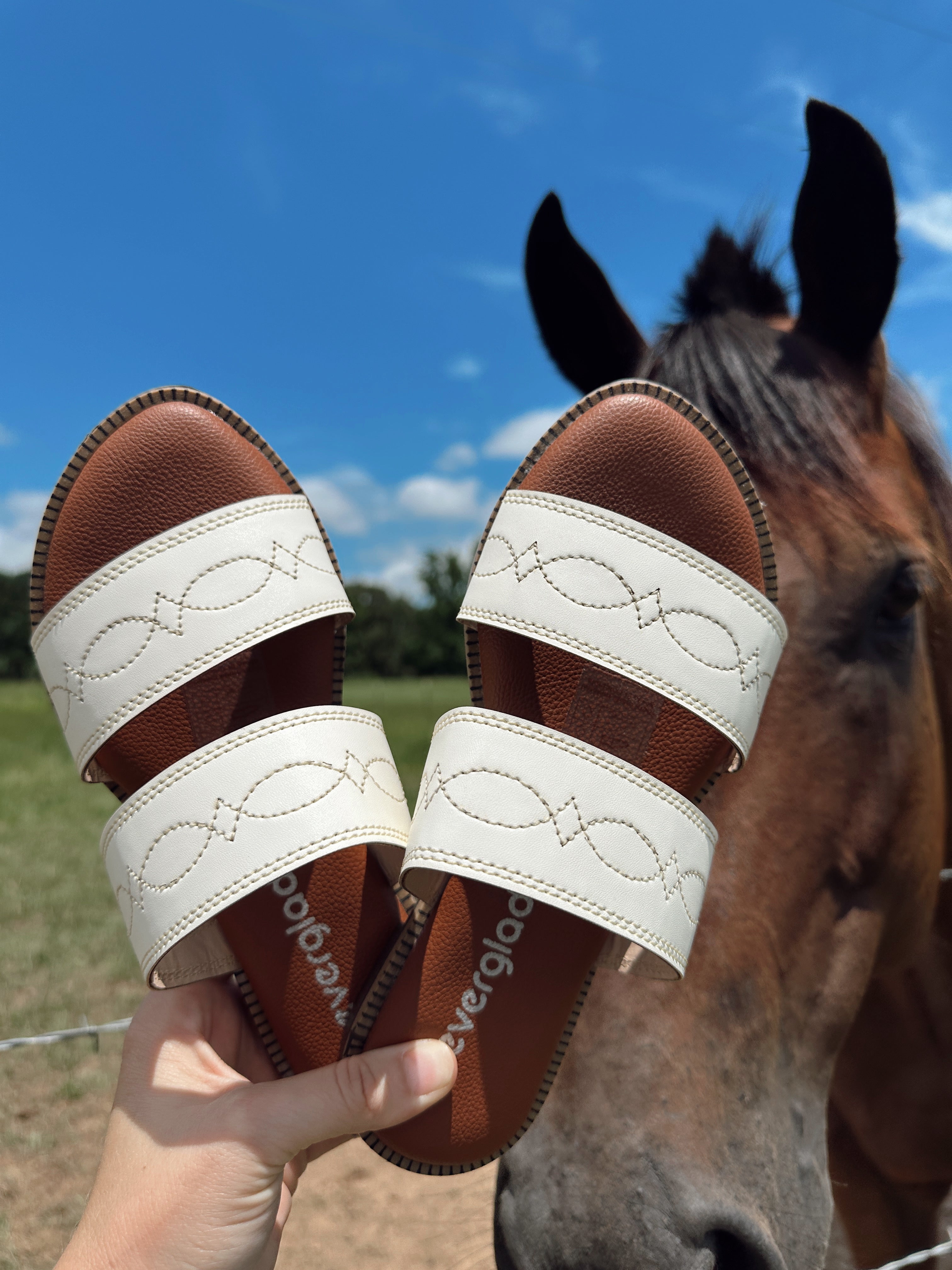 The Boot Stitch Sandals - Cream