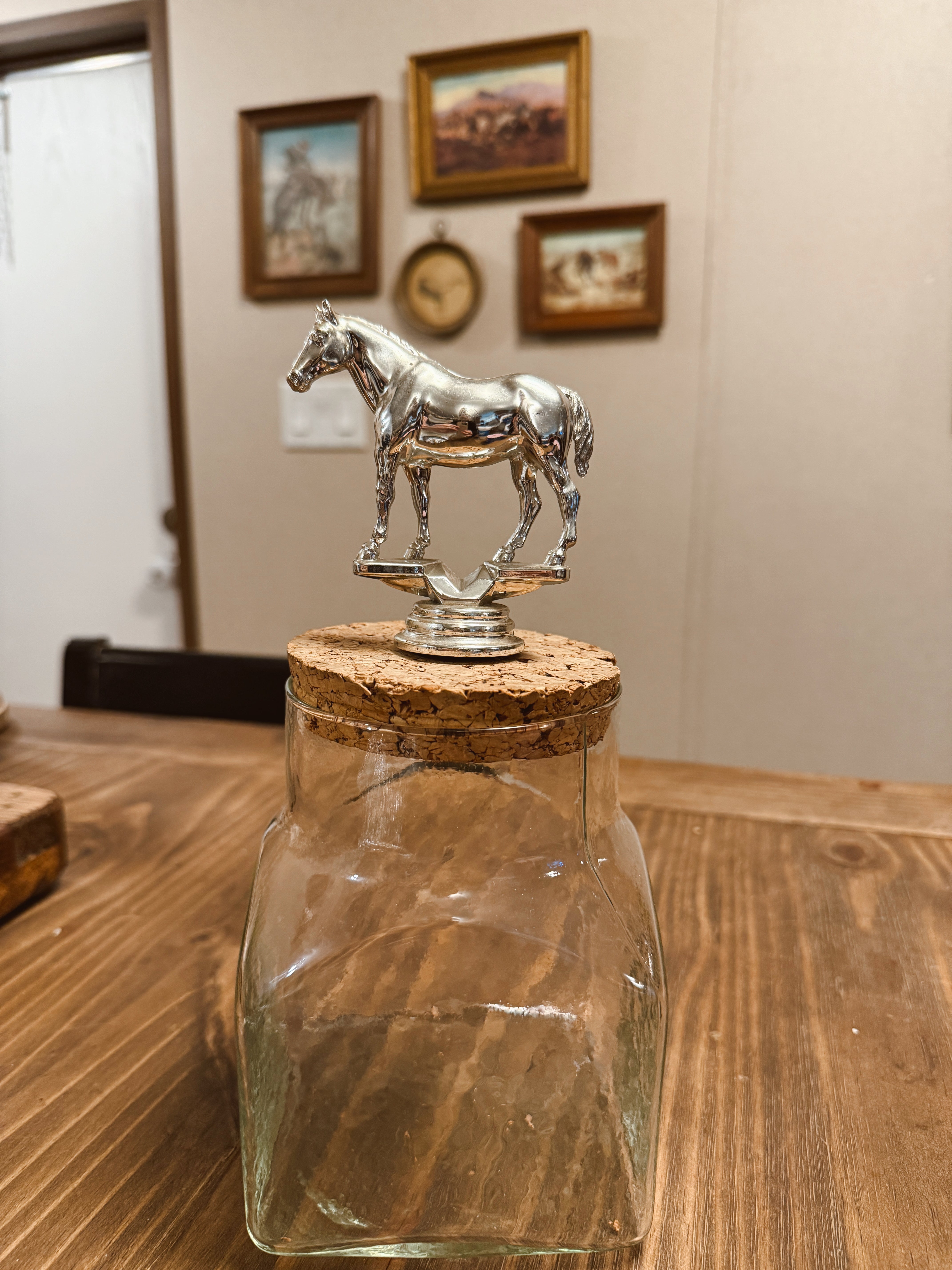 The Vintage Quarter Horse Topper - Silver