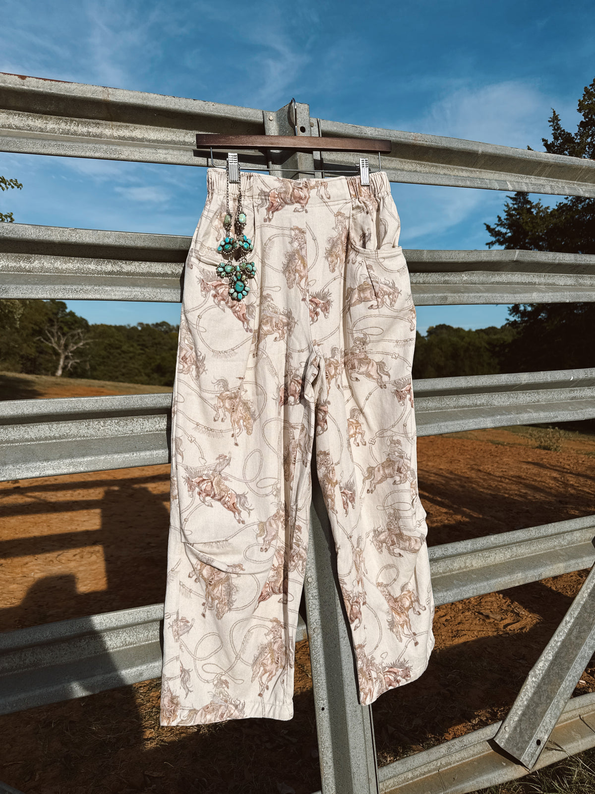 The Vintage Cowboy Pants - Cream
