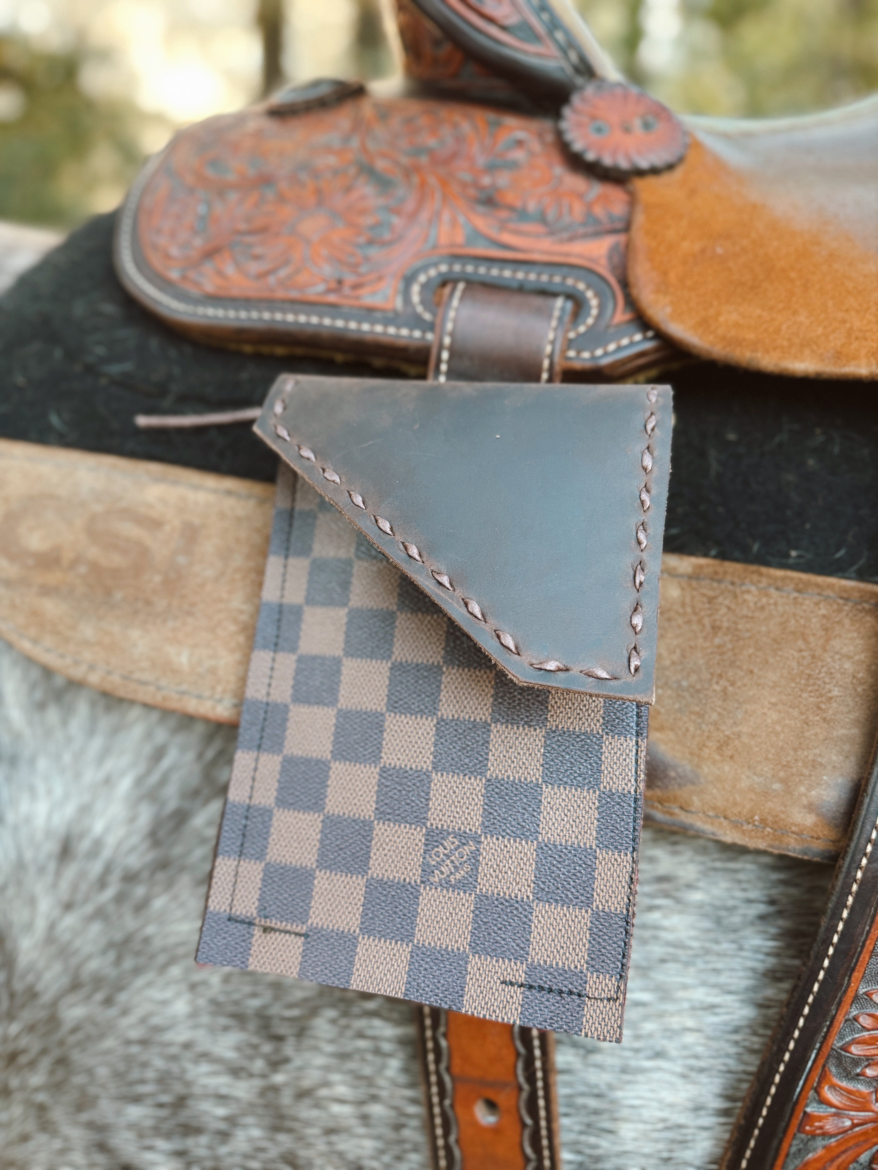 The Luxe Saddle Phone Holder