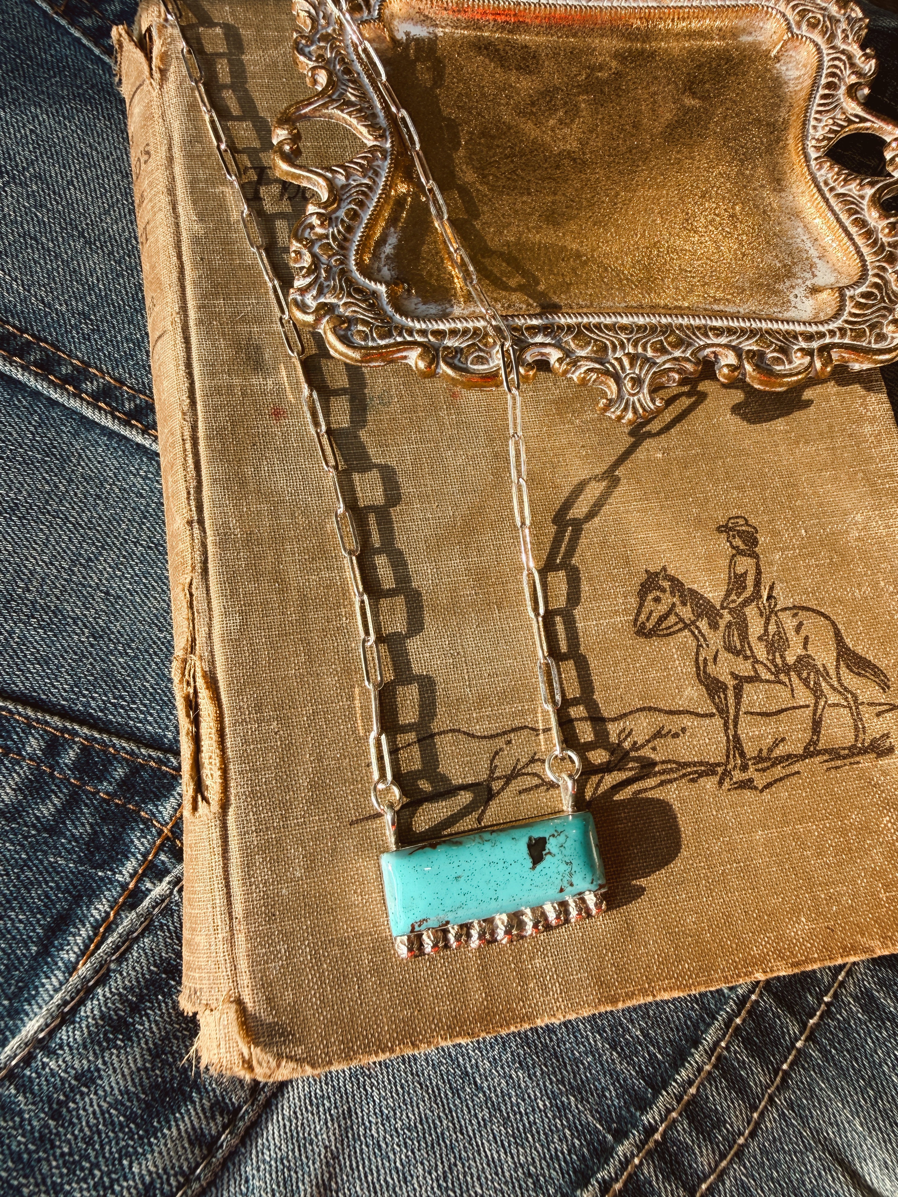 The Lane Bar Necklace