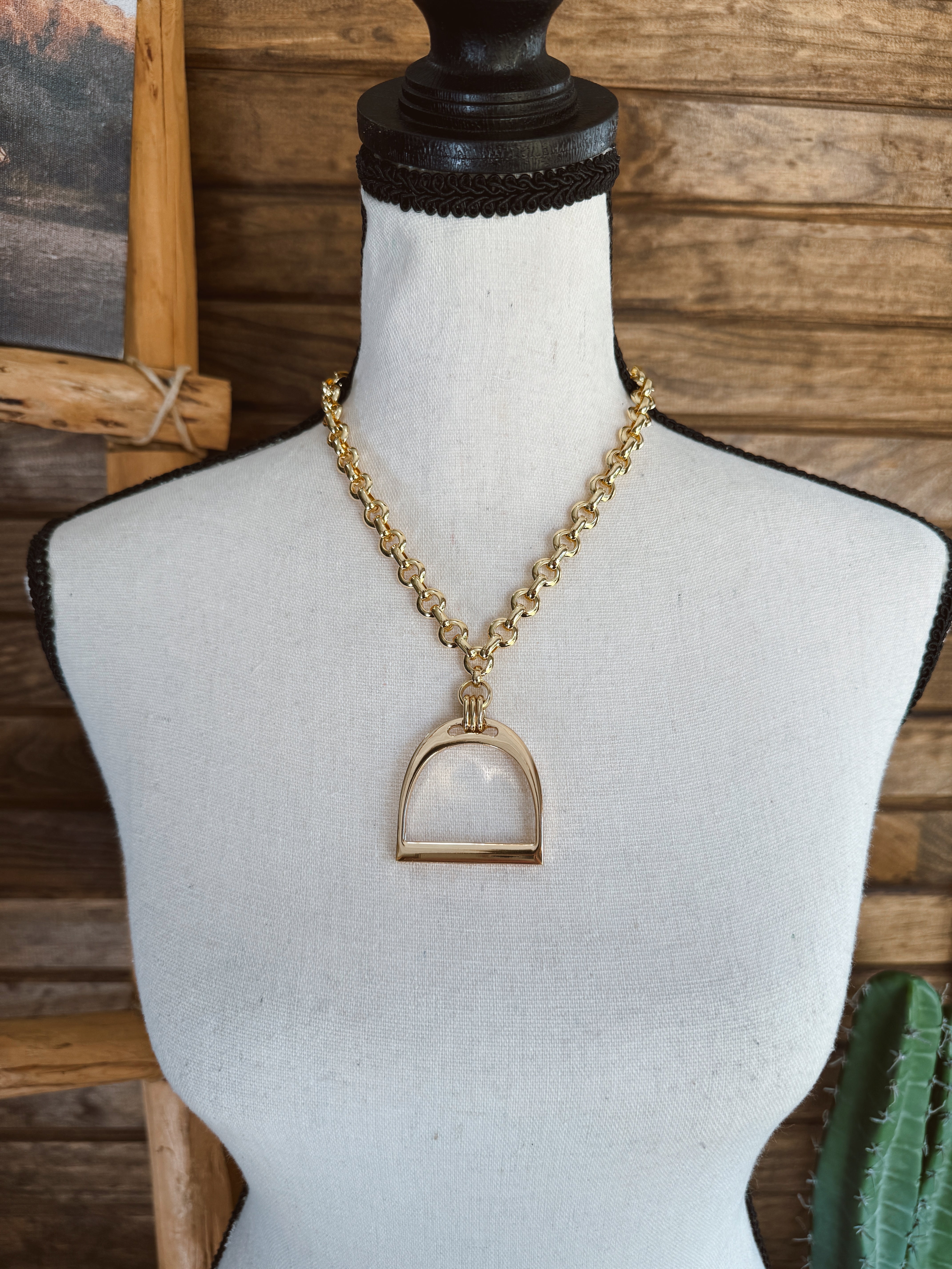 The Stirrup Necklace - Gold