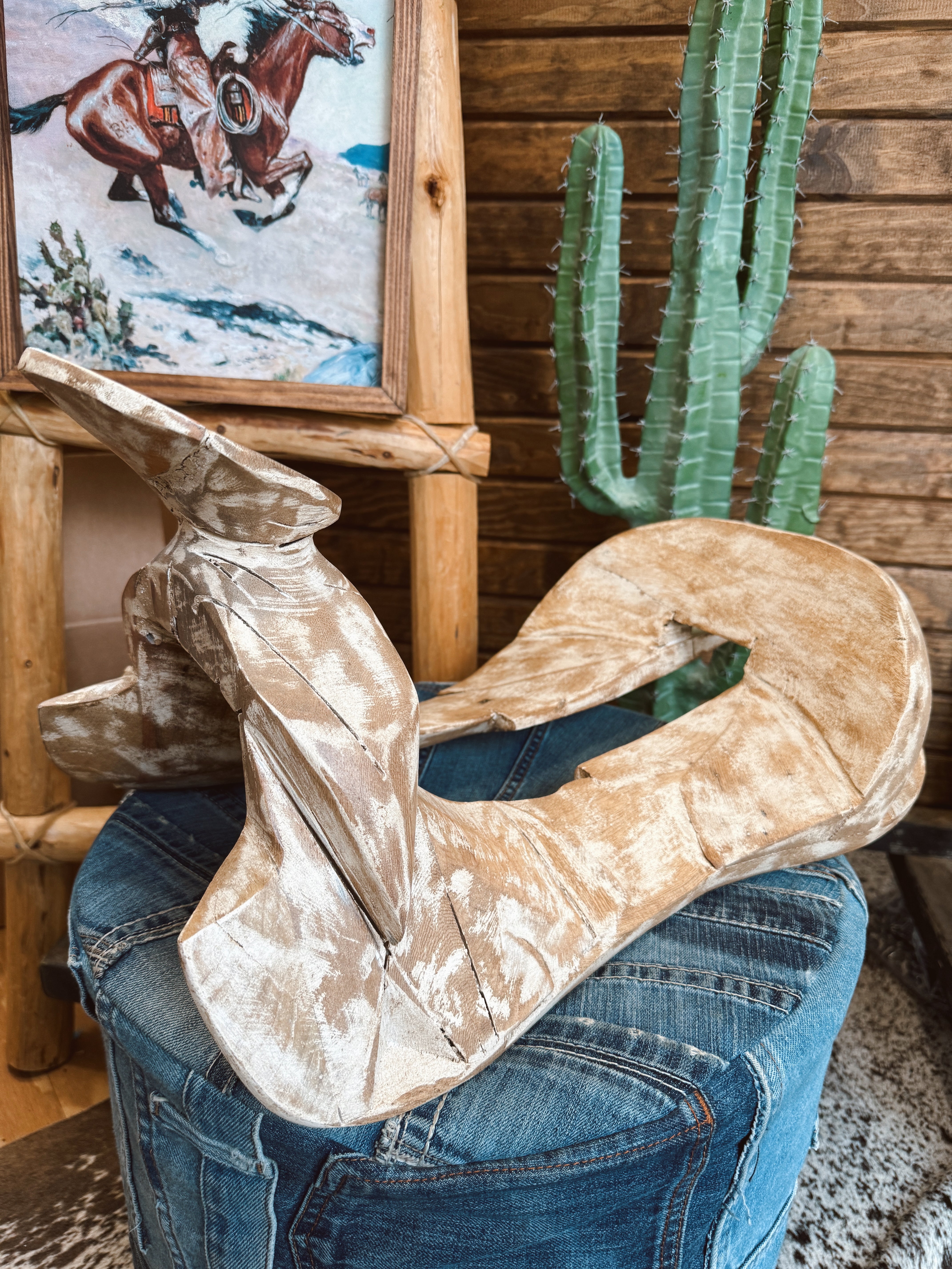 The Saddle Tree - cream