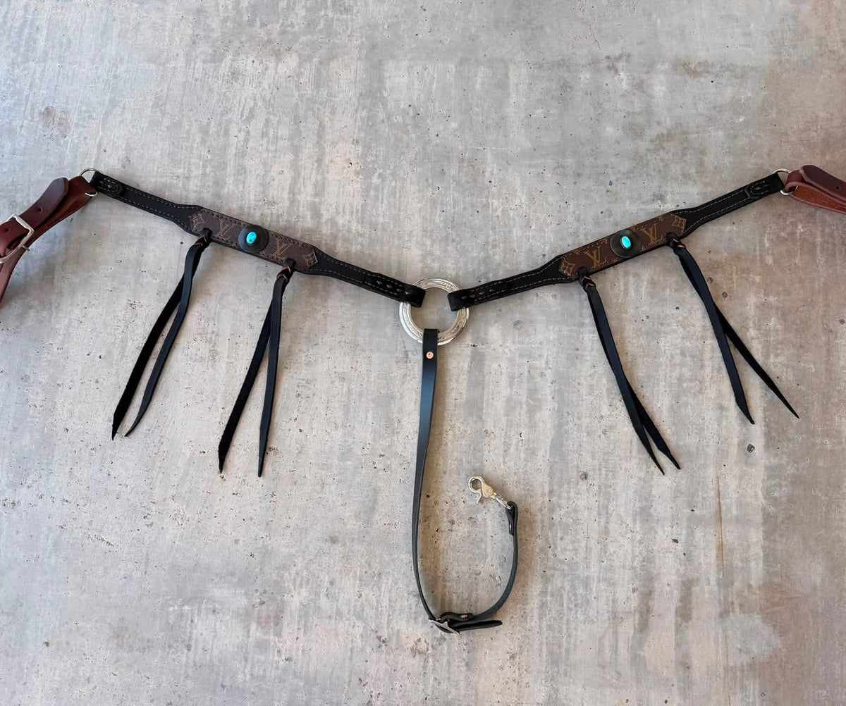 The Luis Breast Collar