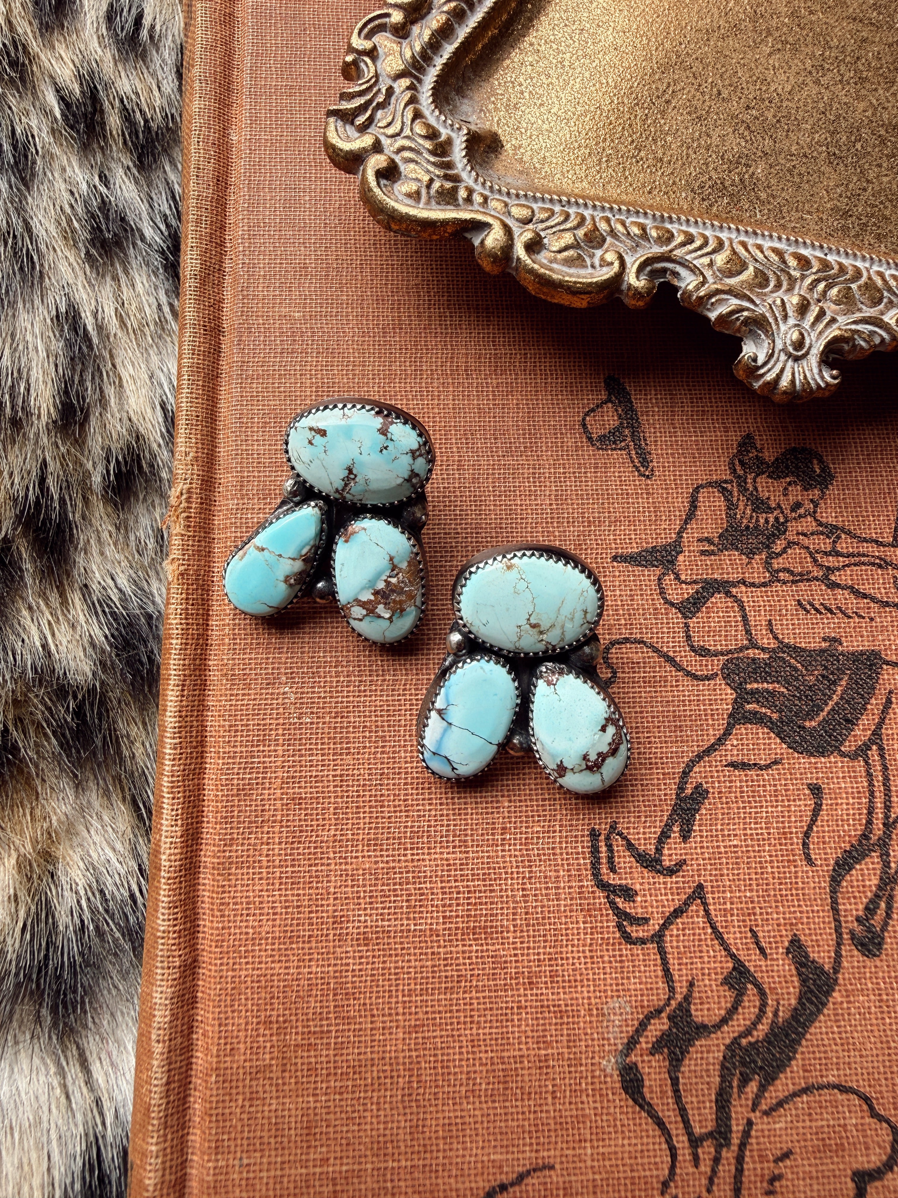 The Lucchese Earrings