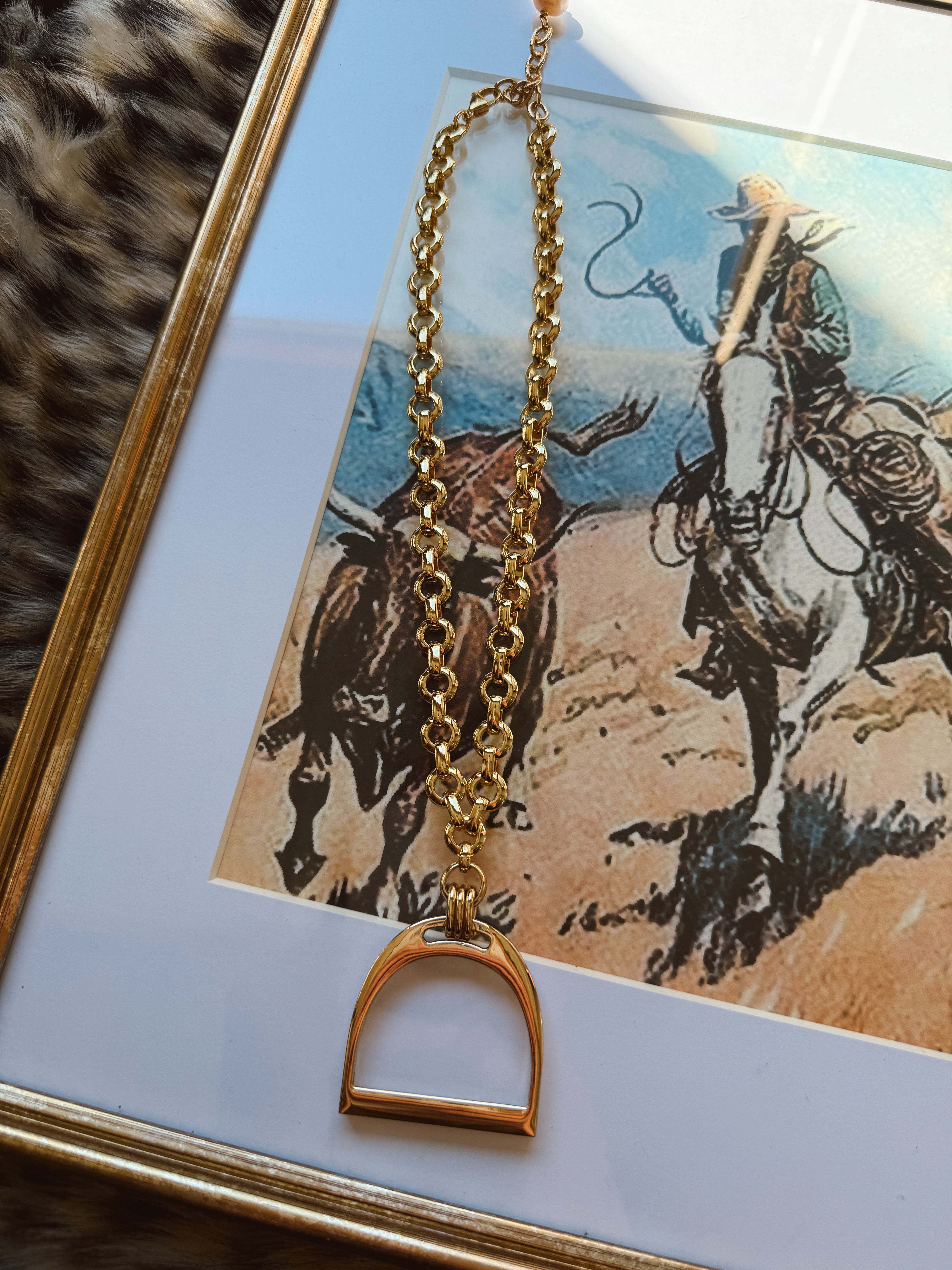 The Stirrup Necklace - Gold