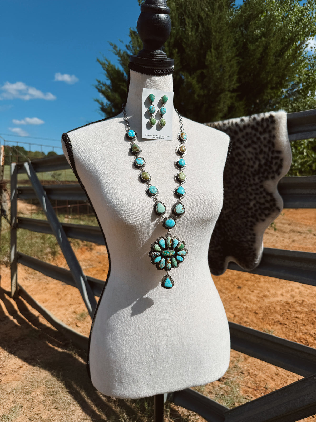 The Lowry Lariat Necklace Set