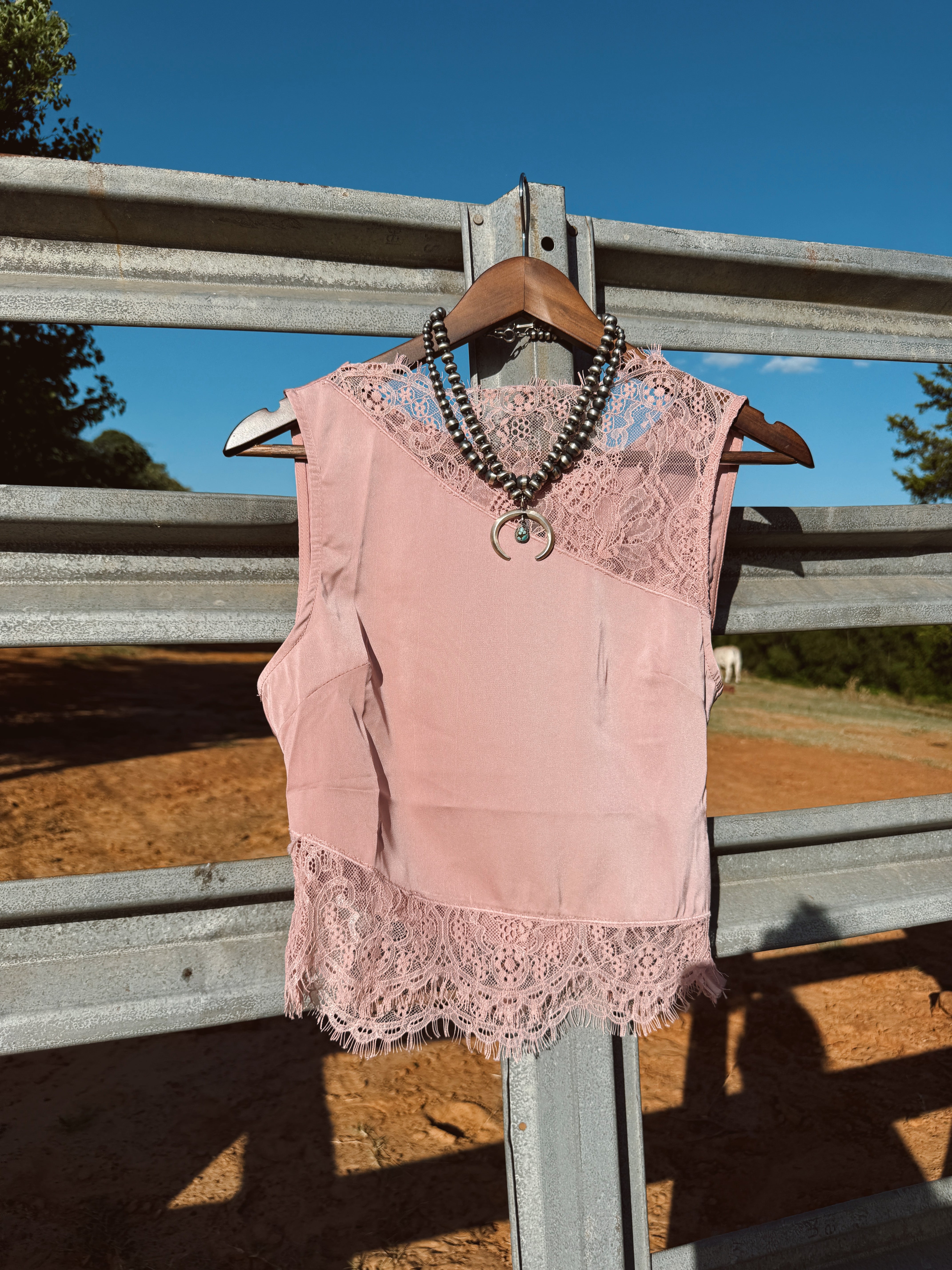 The Lace Top - Pink