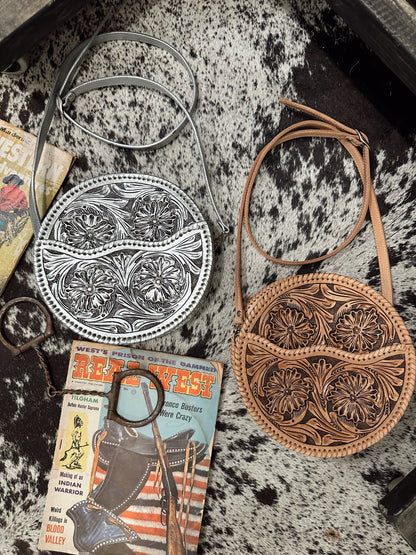 The Que Chula Redondo Leather Tooled Purse {6 Colors}