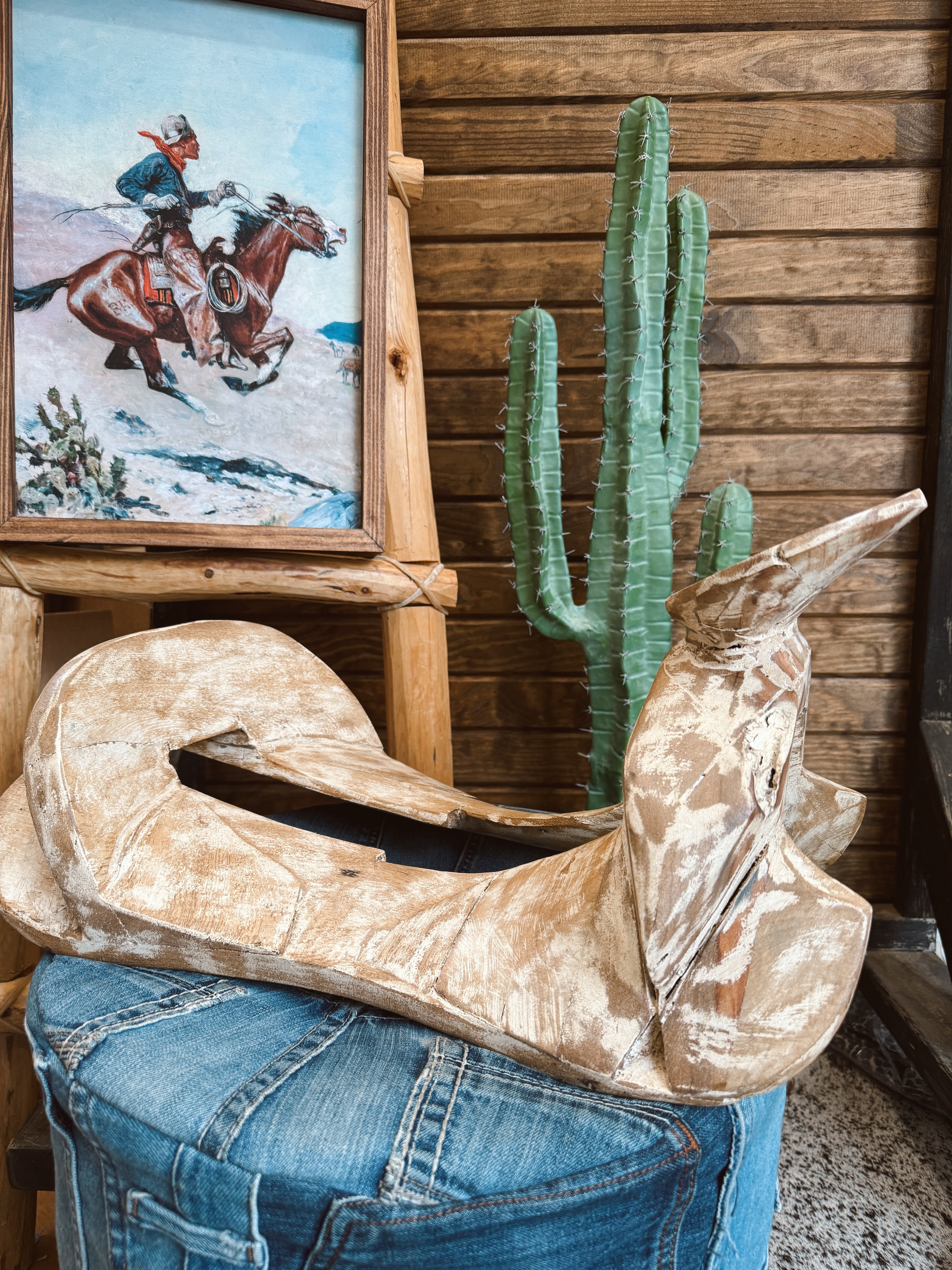 The Saddle Tree - cream