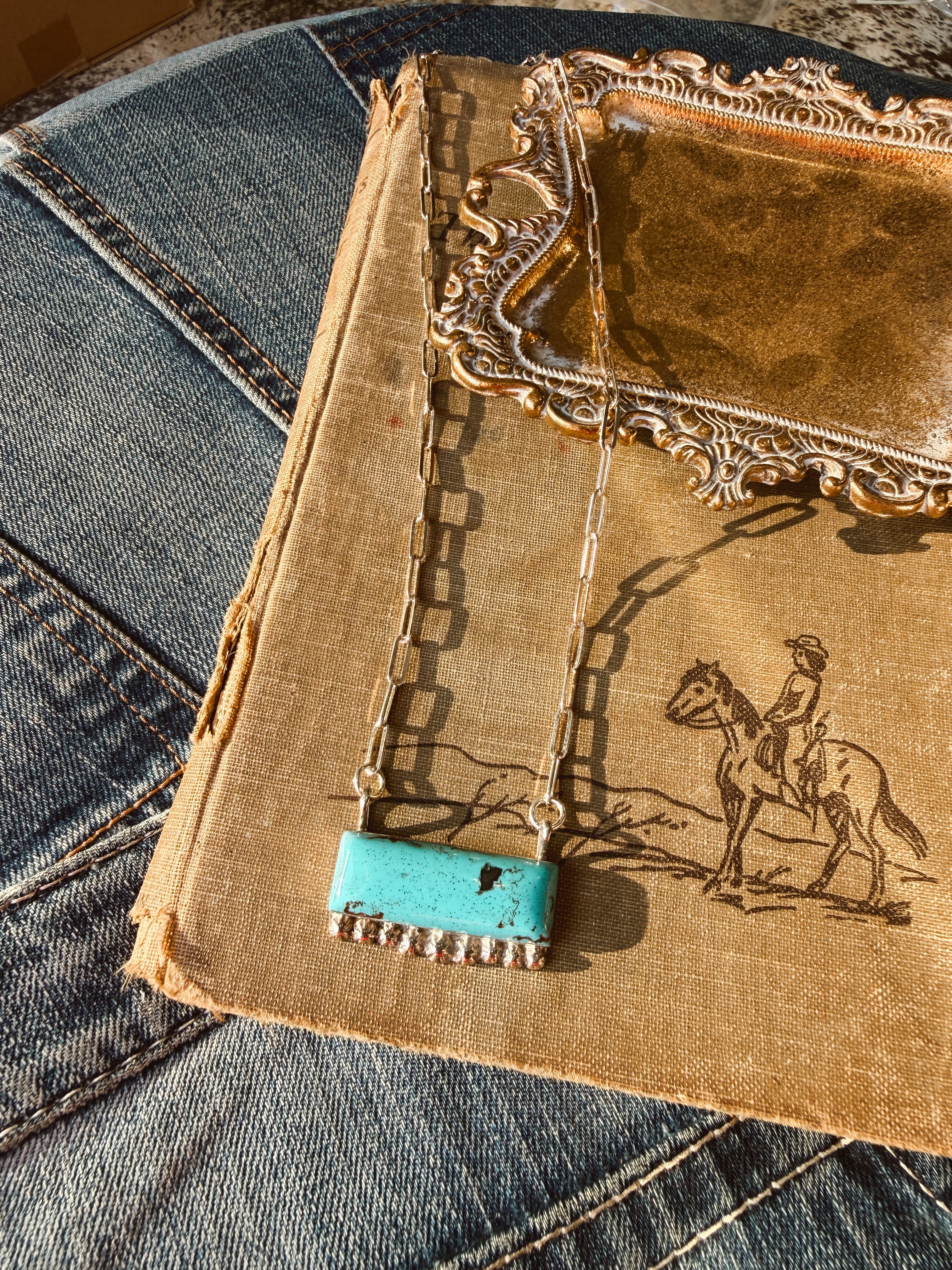 The Lane Bar Necklace