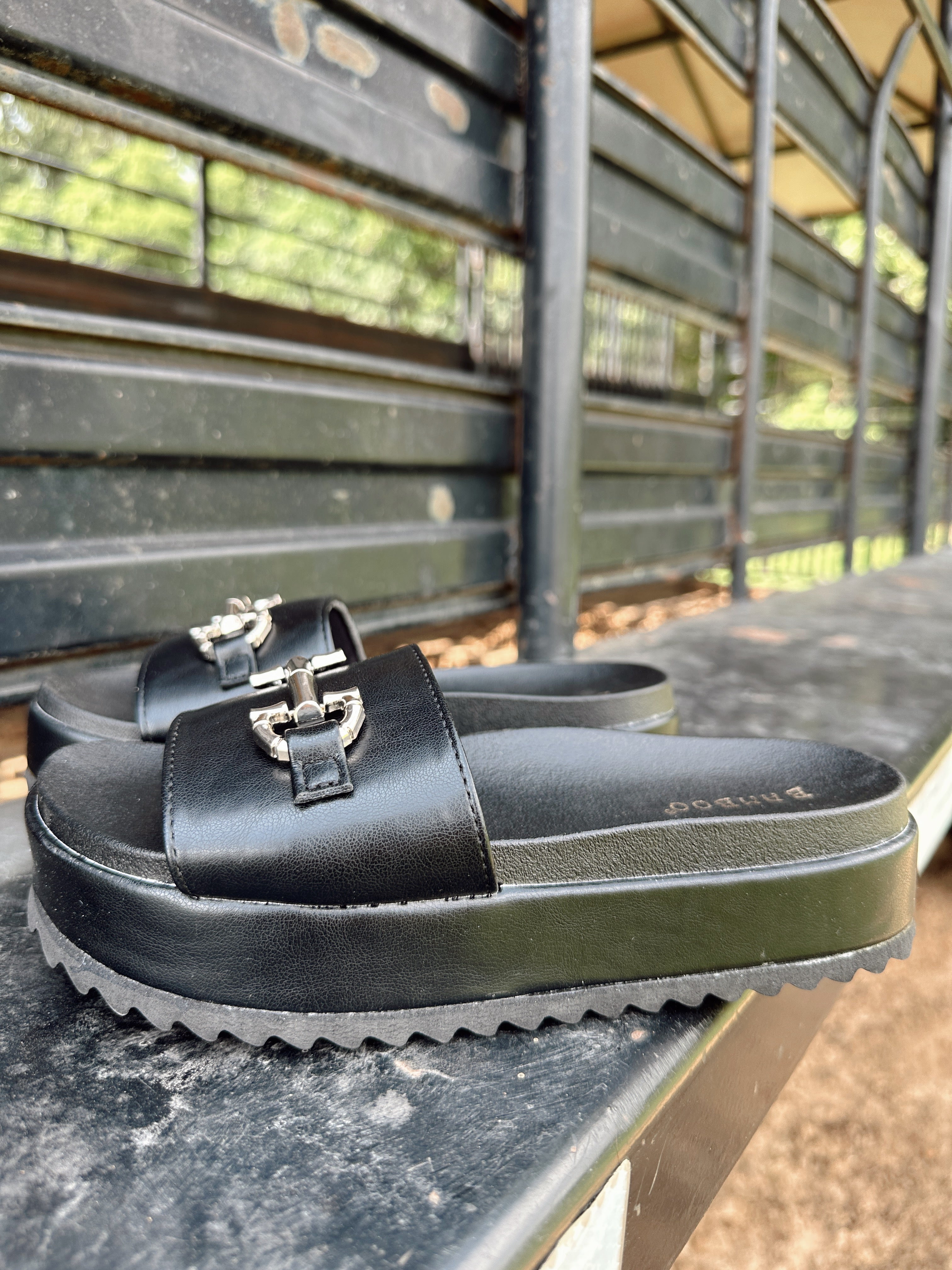 The Bitty Sandal - Black