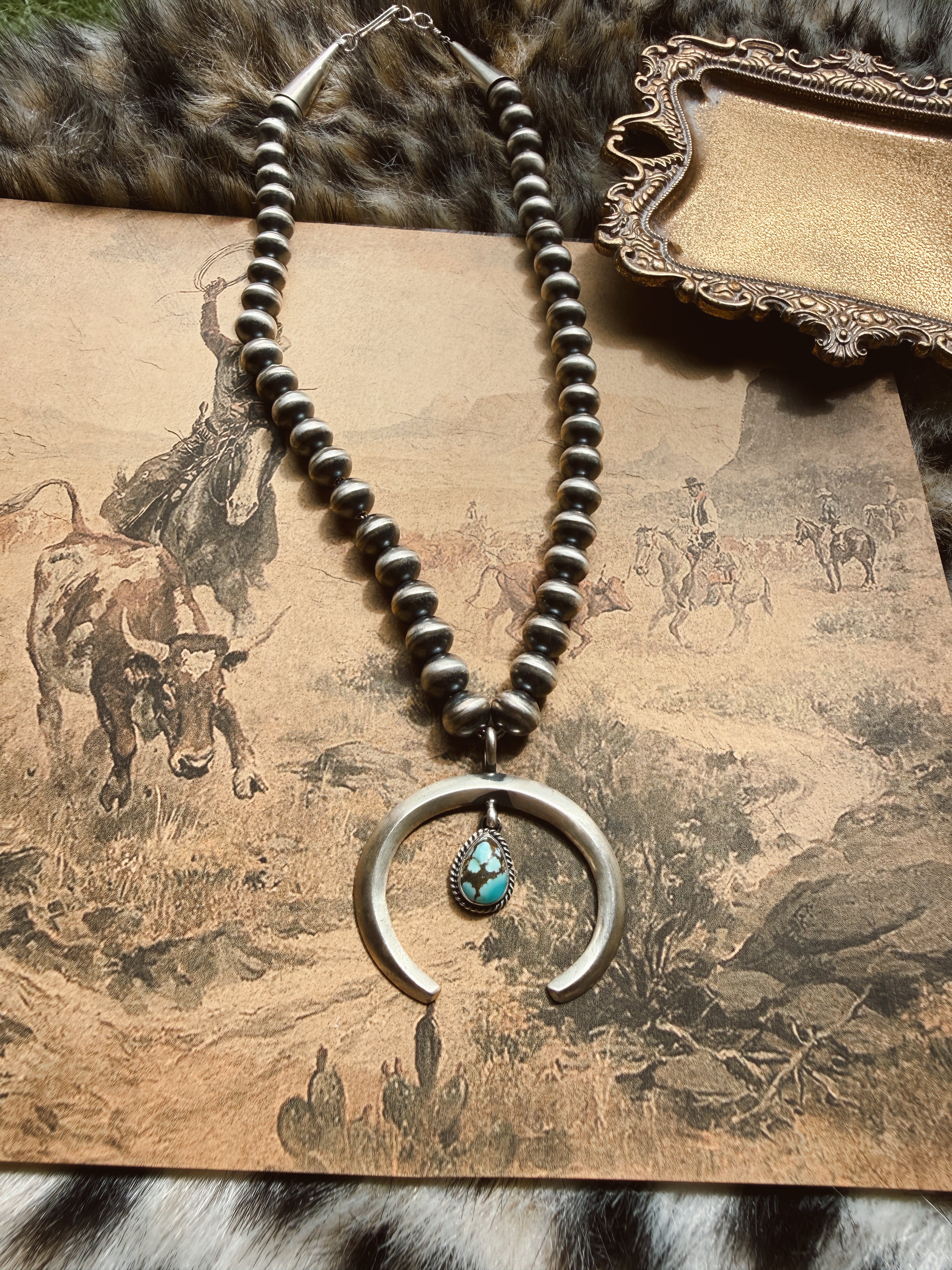 The Janey Naja Necklace