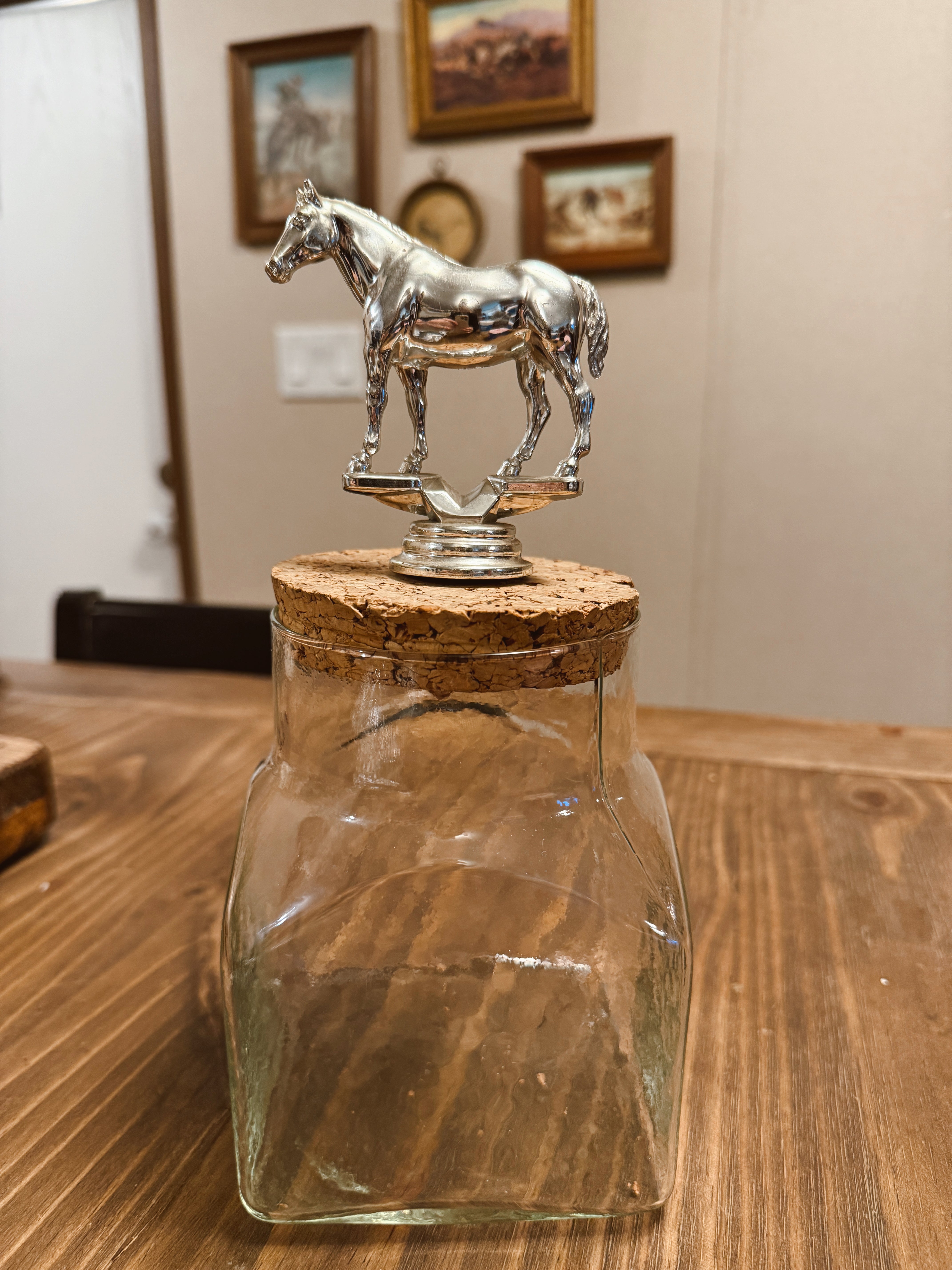 The Vintage Quarter Horse Topper - Silver