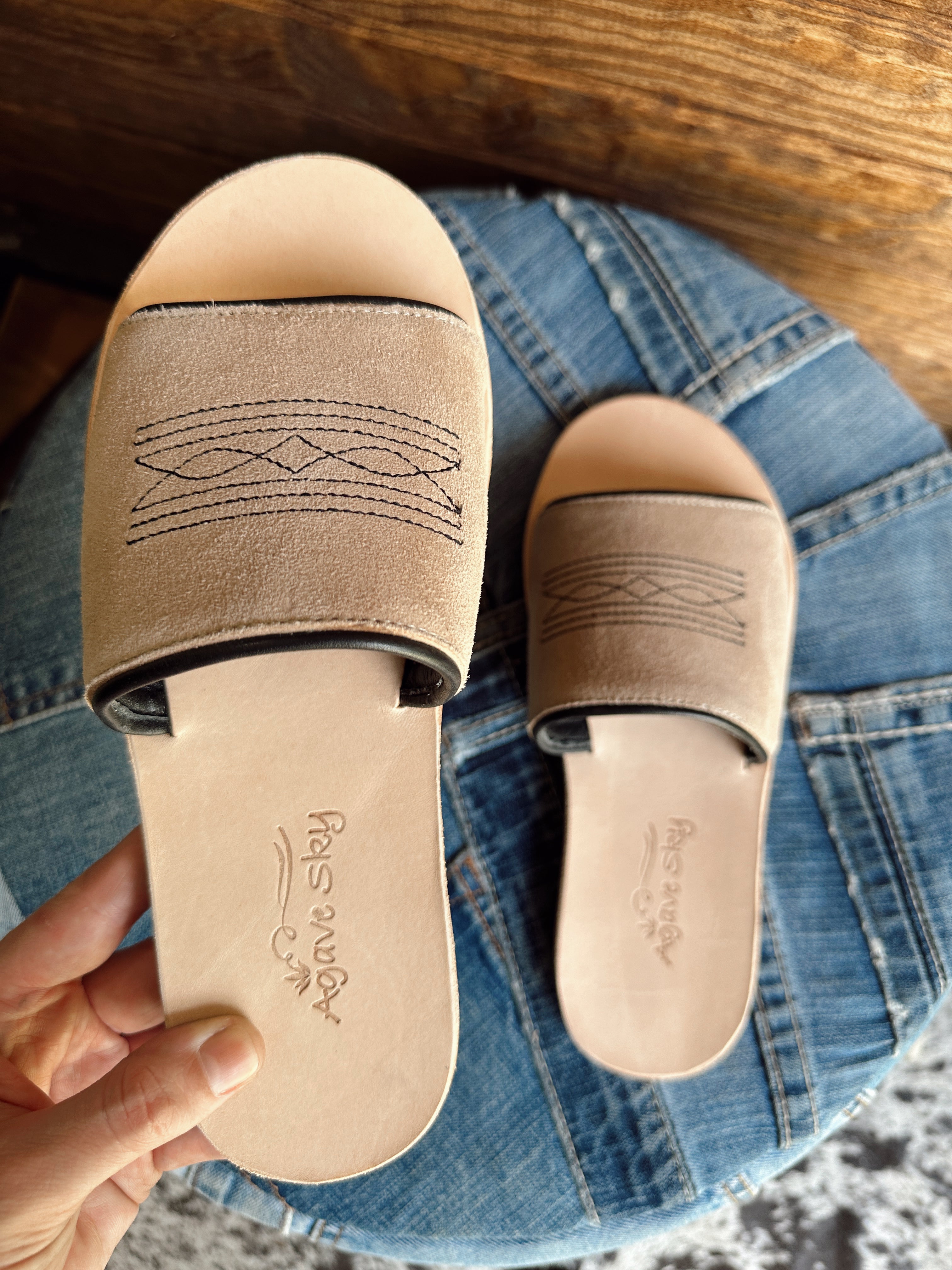 The Boot Stitch Sandals - Sand/Black size 6