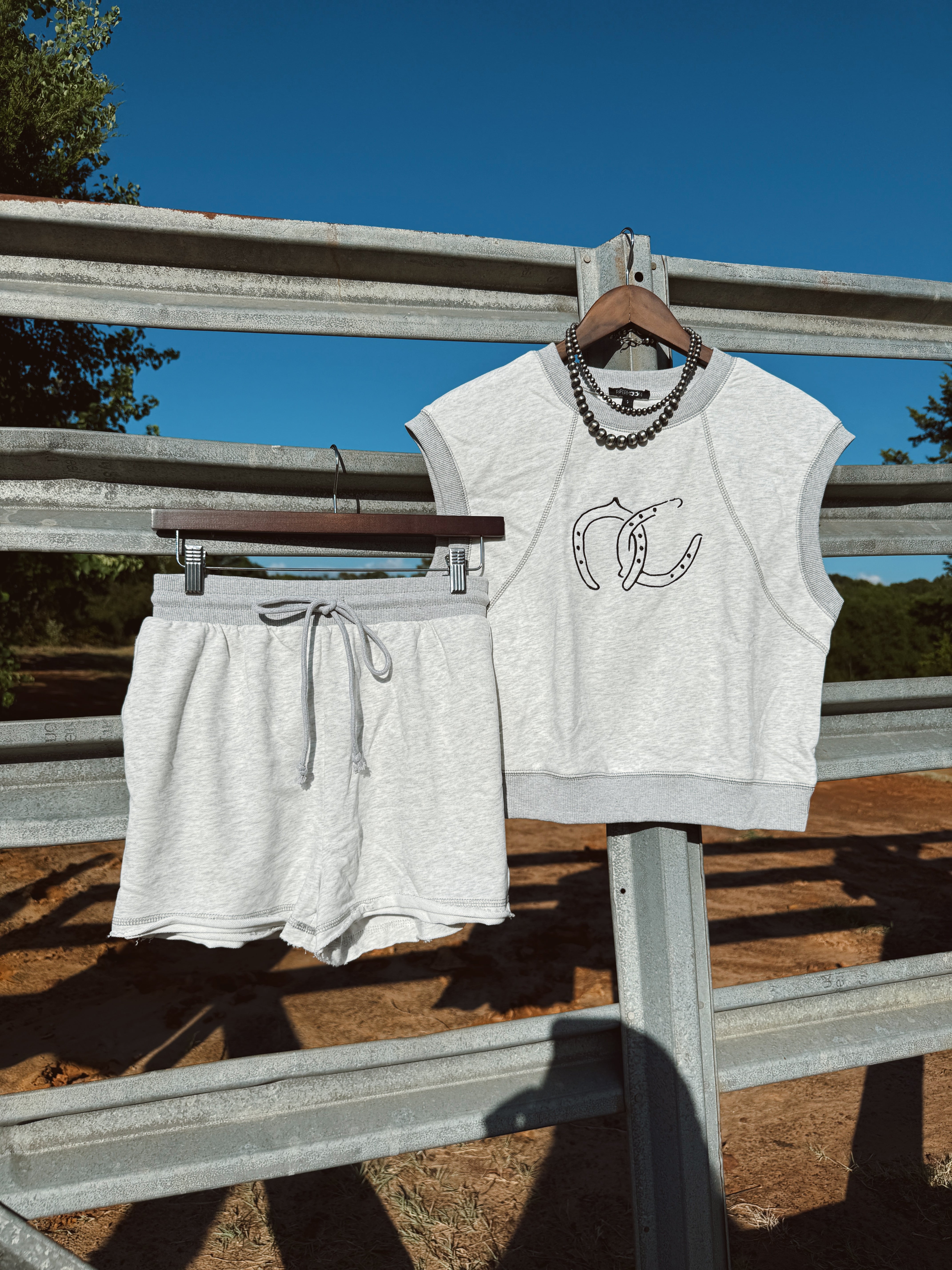 The Horseshoe Set - Exclusive