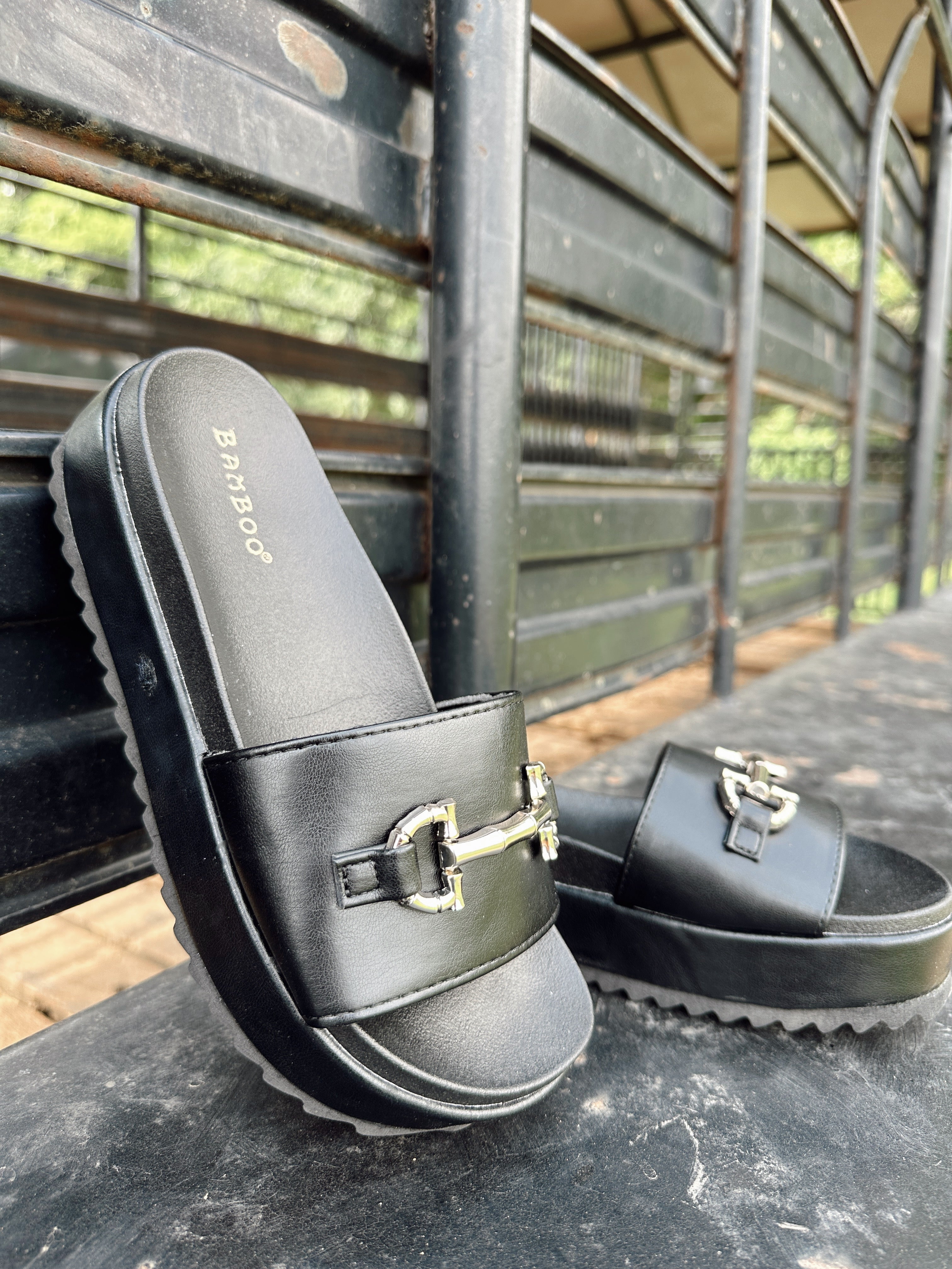 The Bitty Sandal - Black