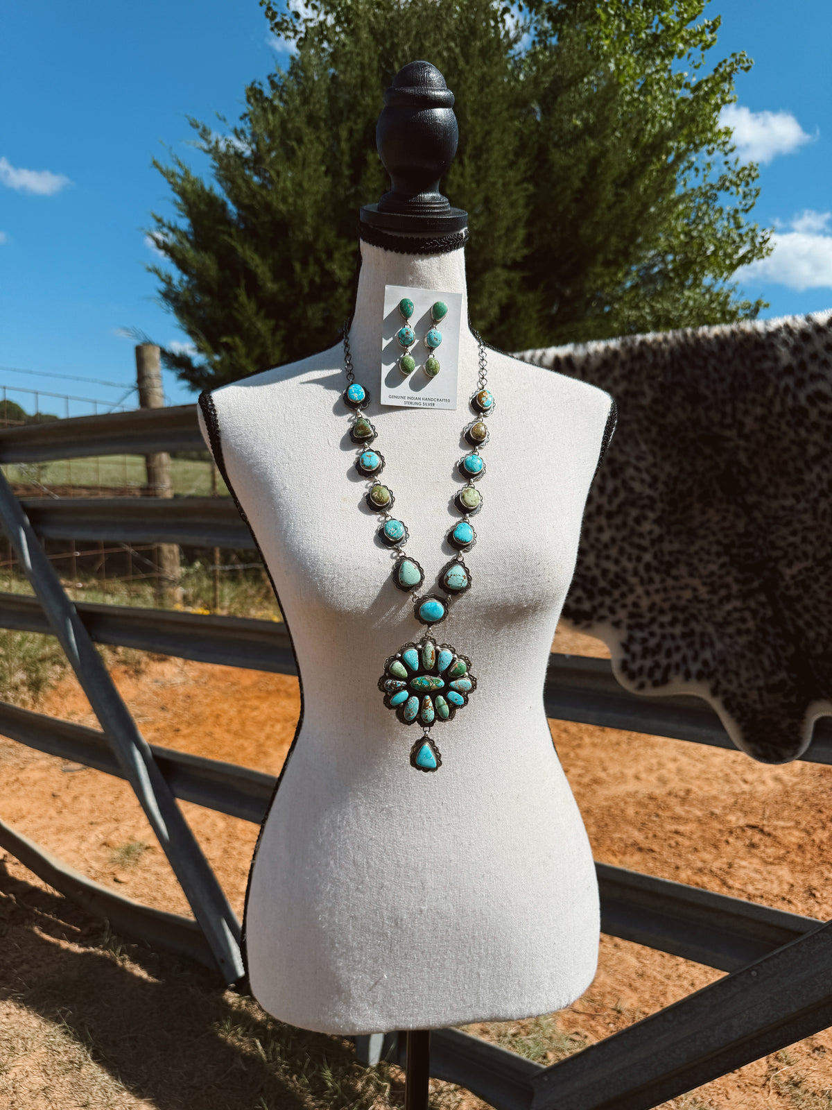 The Lowry Lariat Necklace Set