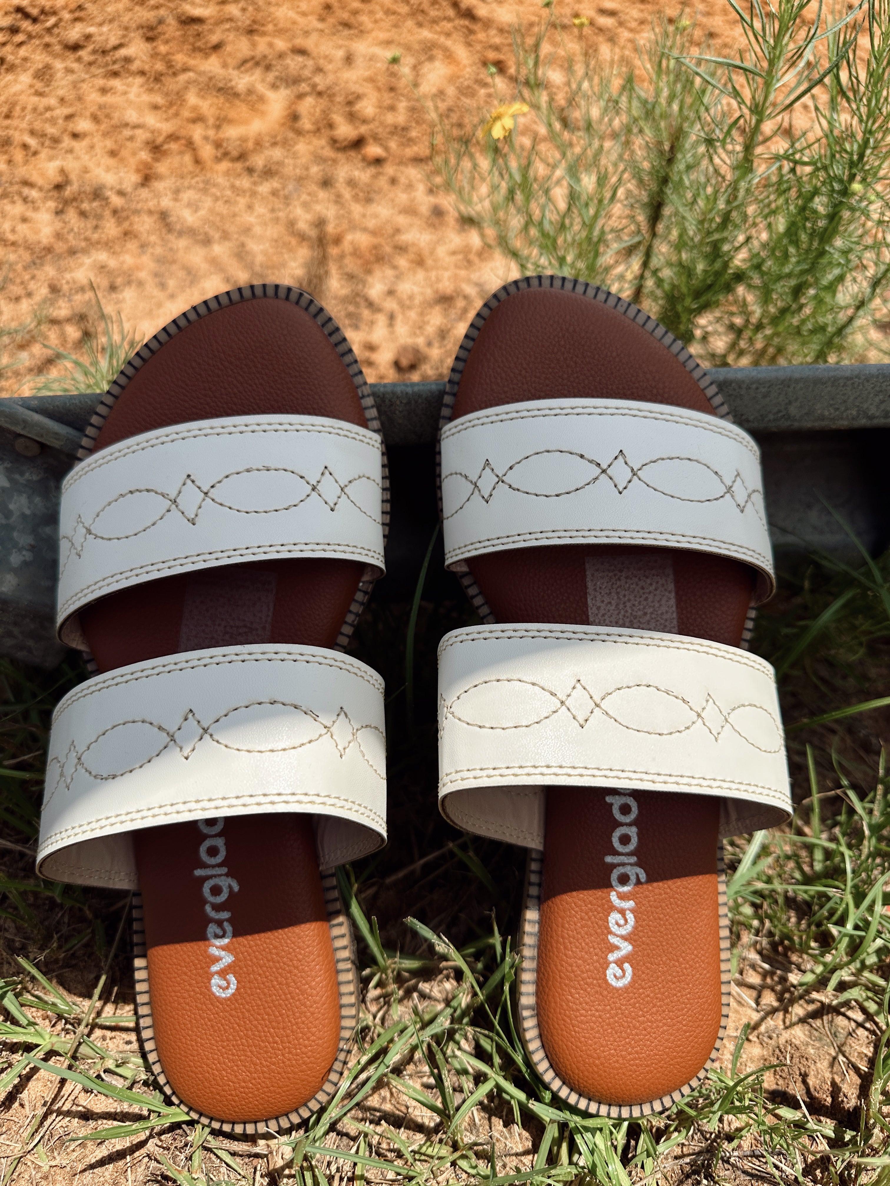 The Boot Stitch Sandals - Cream