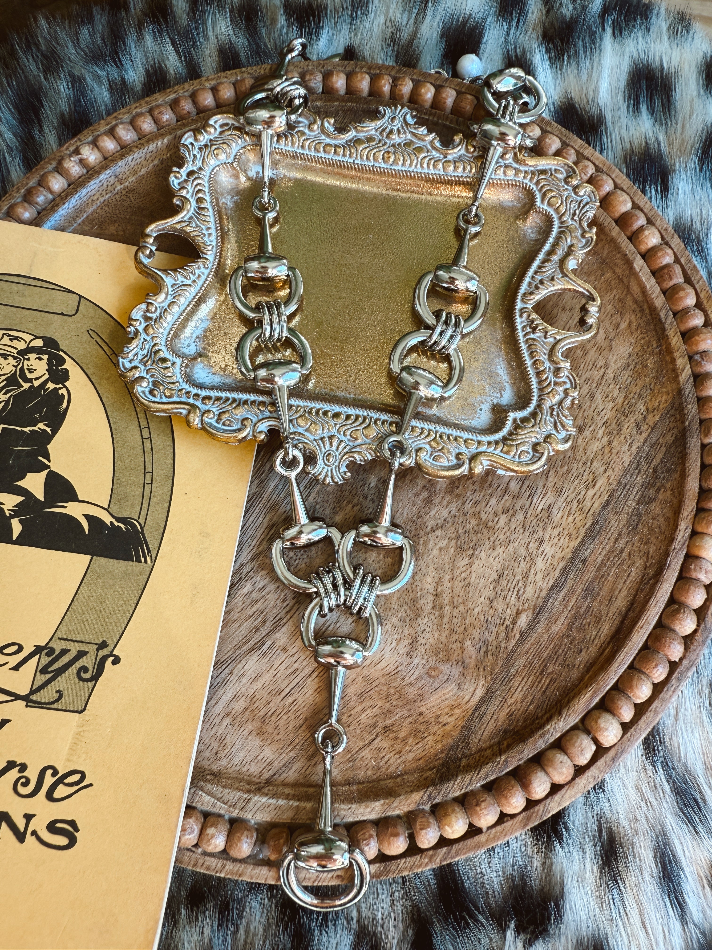 The Snaffle Bit Lariat Necklace - Silver