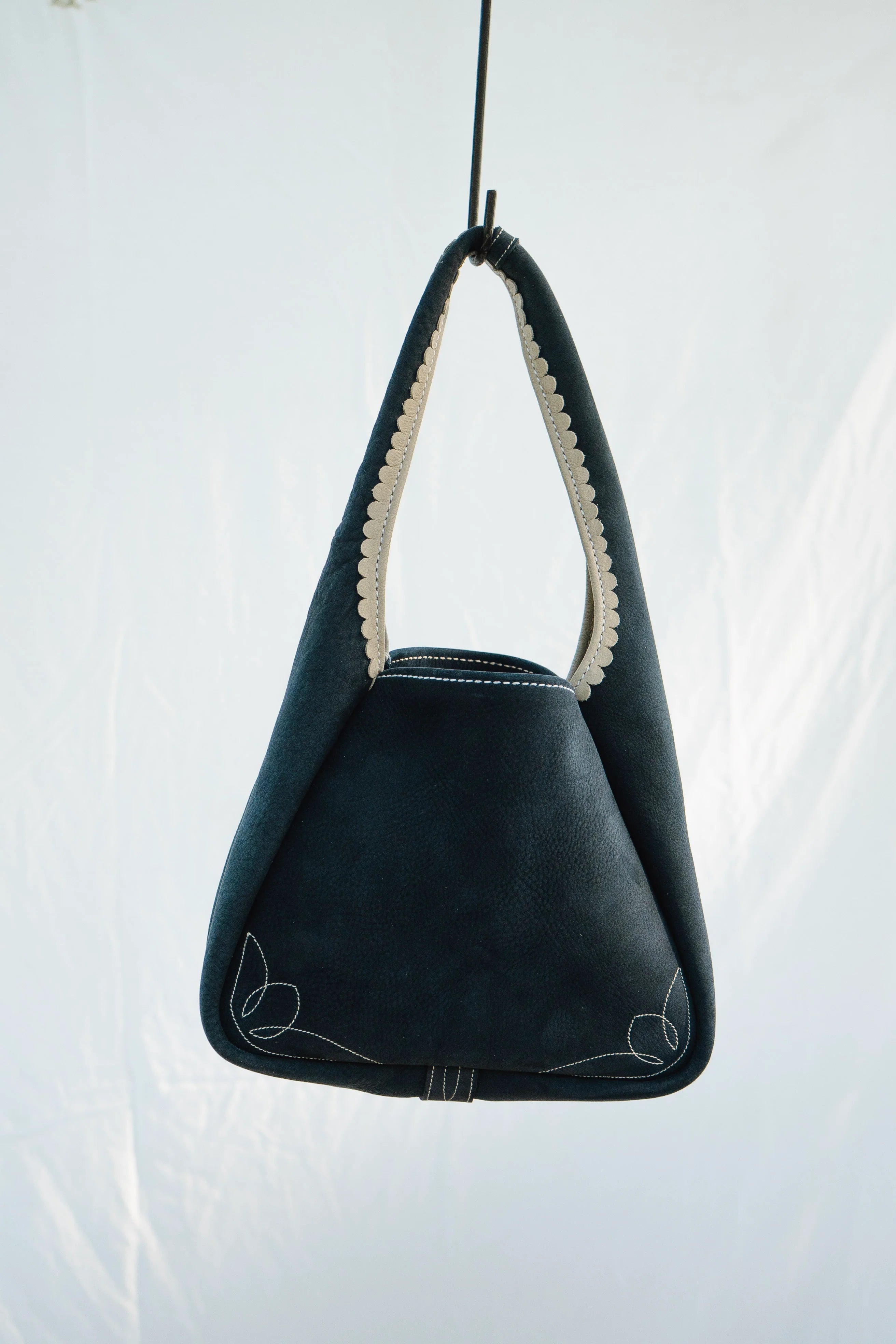 The Maddog Leather Toro Hobo Purse - Black
