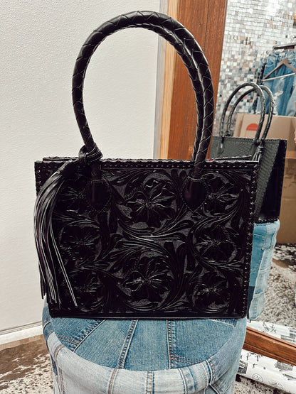 The Que Chula Marcos Purse {3 Colors}